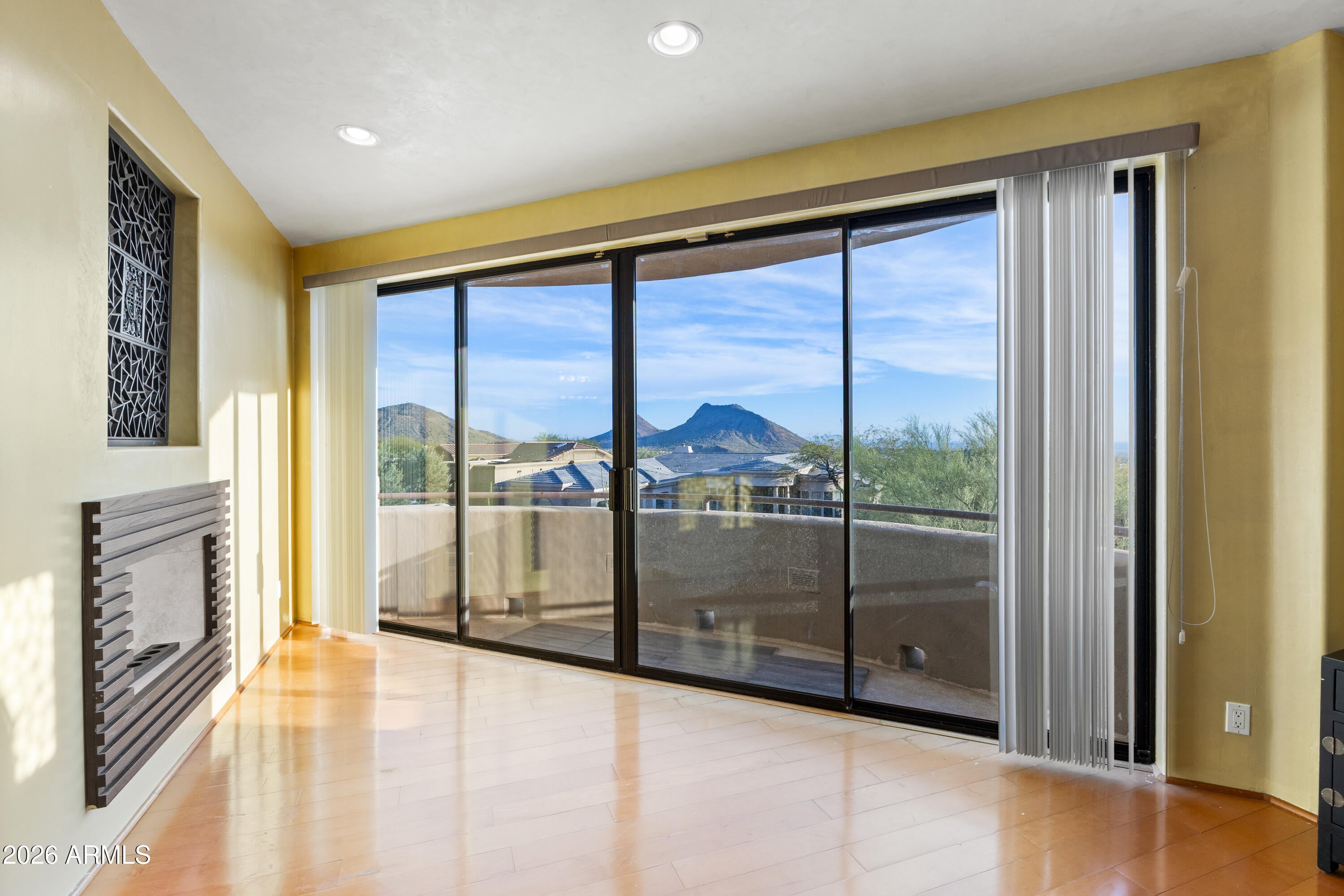 Scottsdale, Arizona, 85259, United States, 4 Bedrooms Bedrooms, ,4 BathroomsBathrooms,Residential,Contingent,2028541