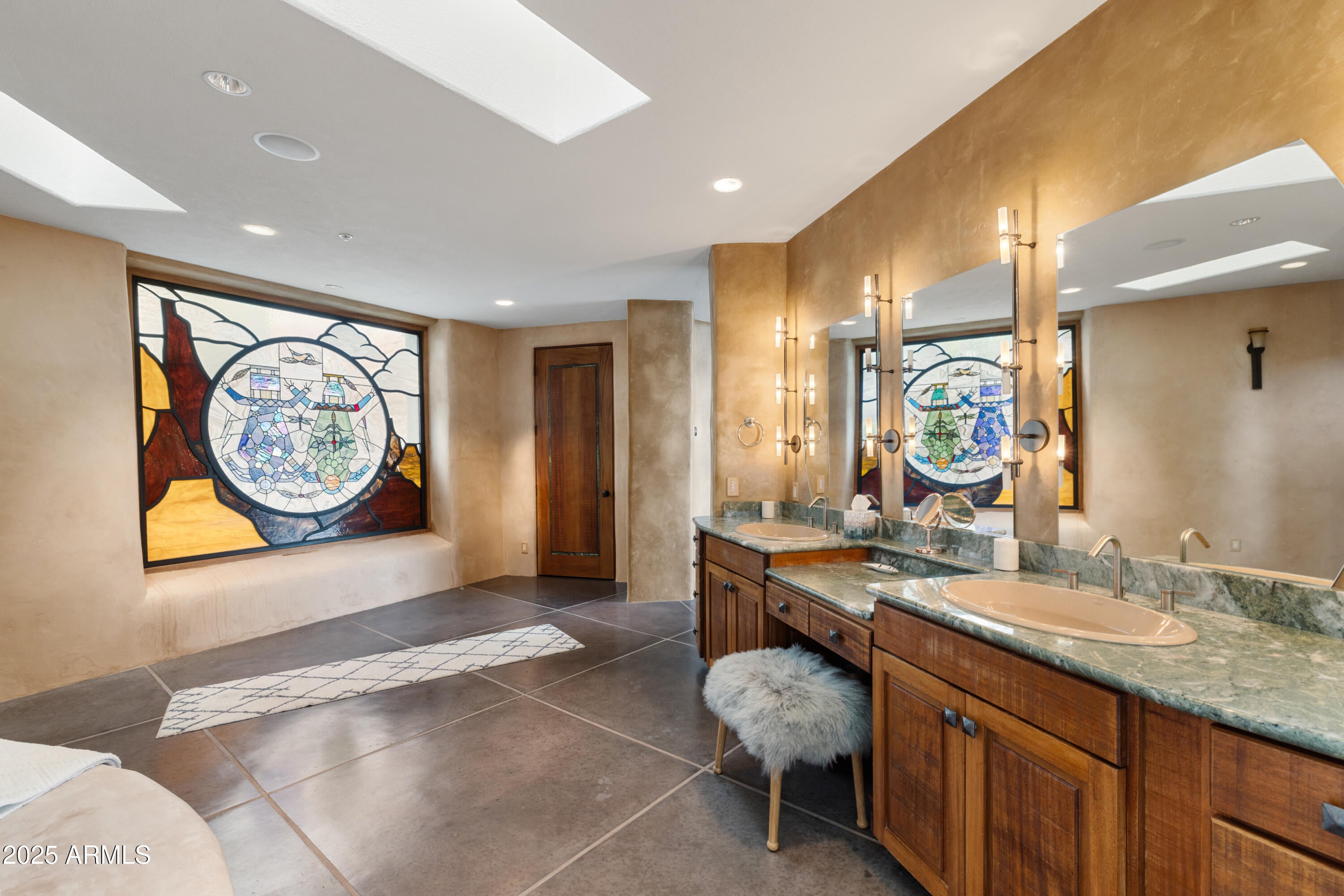 Sedona, Arizona, 86336, United States, 3 Bedrooms Bedrooms, ,6 BathroomsBathrooms,Residential,Active,1944279