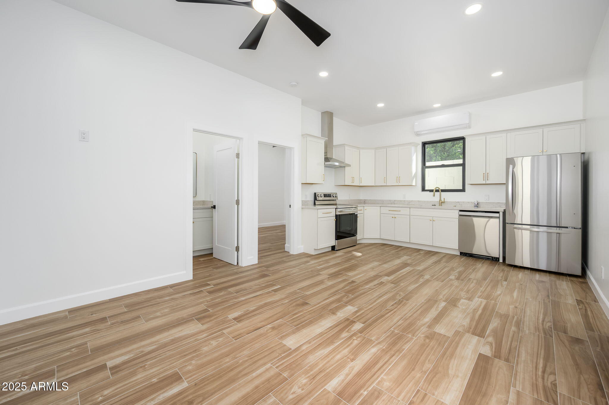 Mesa, Arizona, 85215, United States, 5 Bedrooms Bedrooms, ,6 BathroomsBathrooms,Residential,Active,2007302