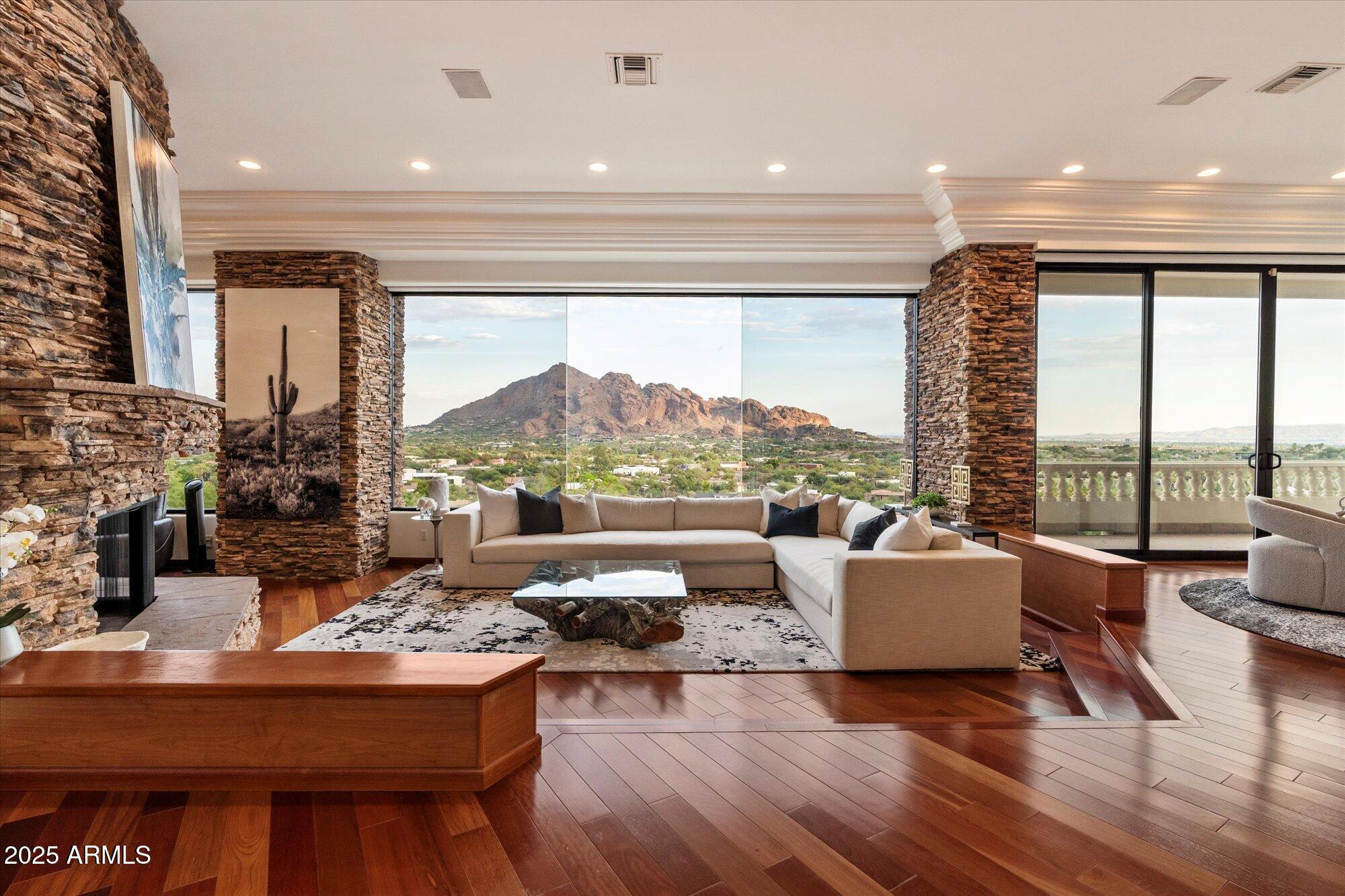 Paradise Valley, Arizona, 85253, United States, 6 Bedrooms Bedrooms, ,7 BathroomsBathrooms,Residential,Active,1946519