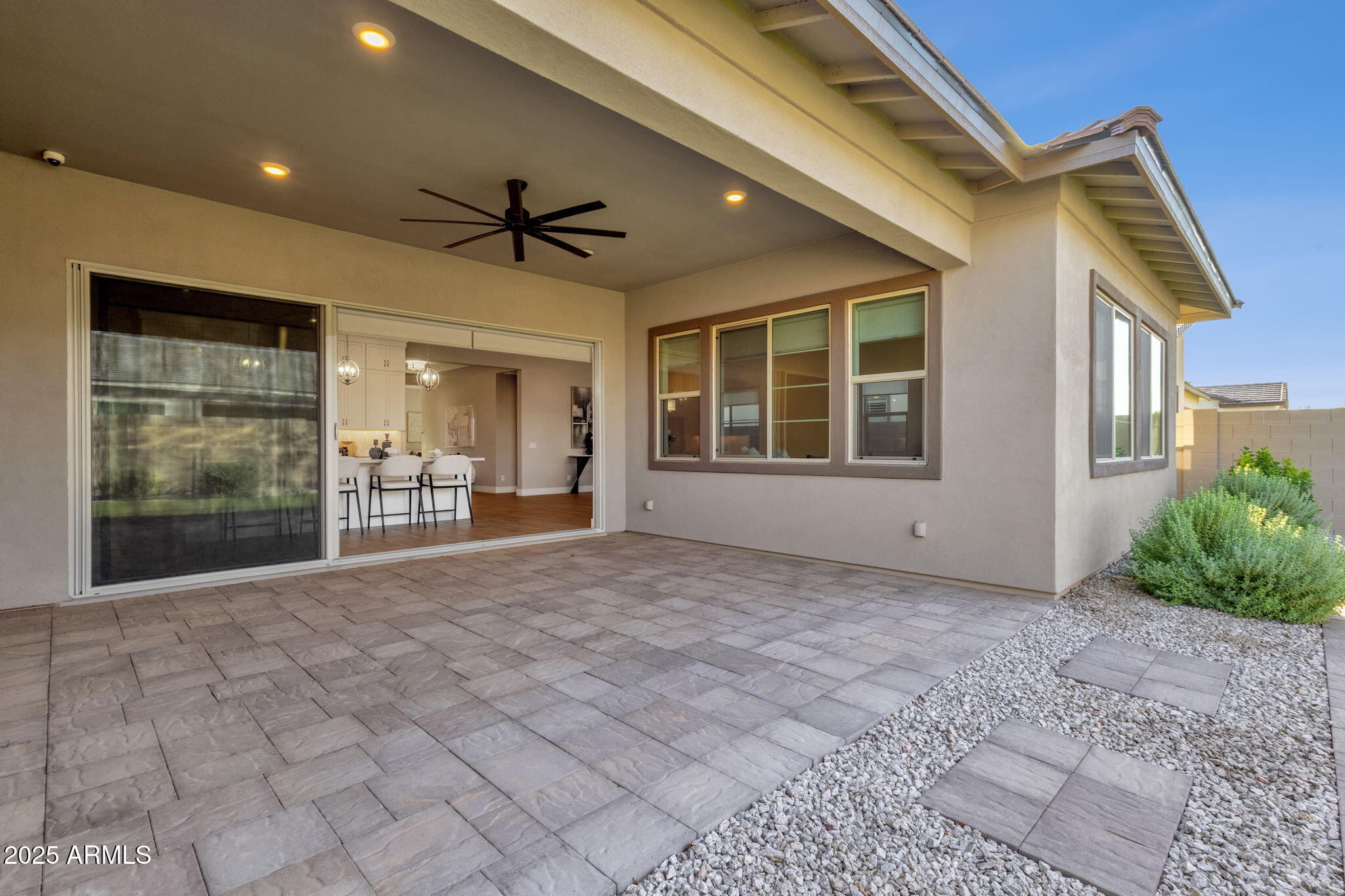 Gilbert, Arizona, 85298, United States, 5 Bedrooms Bedrooms, ,4 BathroomsBathrooms,Residential,Pending,1998605