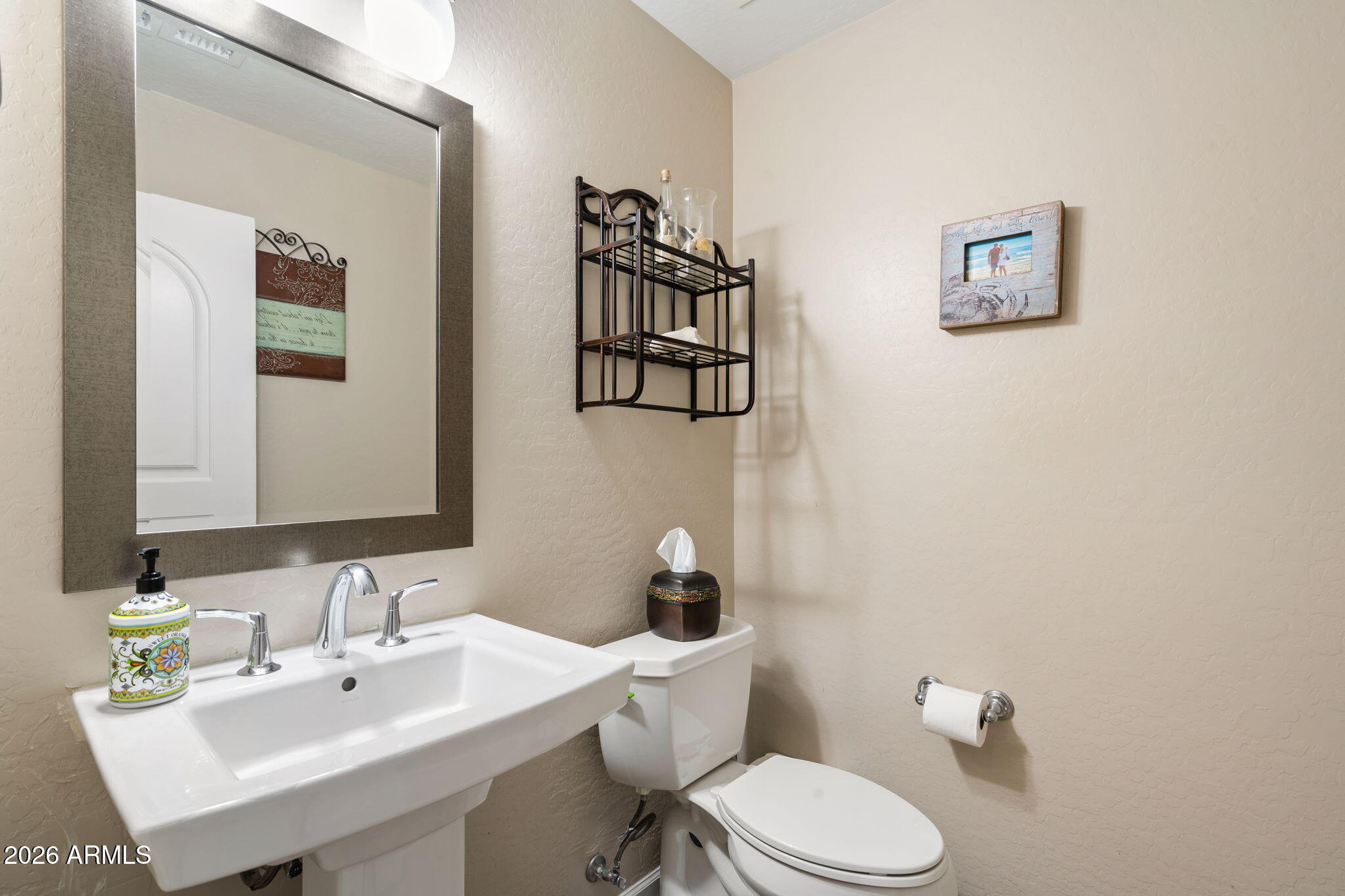 Phoenix, Arizona, 85050, United States, 4 Bedrooms Bedrooms, ,5 BathroomsBathrooms,Residential,Active,2013408