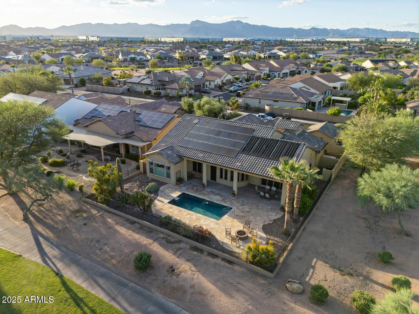 Goodyear, Arizona, 85395, United States, 4 Bedrooms Bedrooms, ,4 BathroomsBathrooms,Residential,Pending,1969760