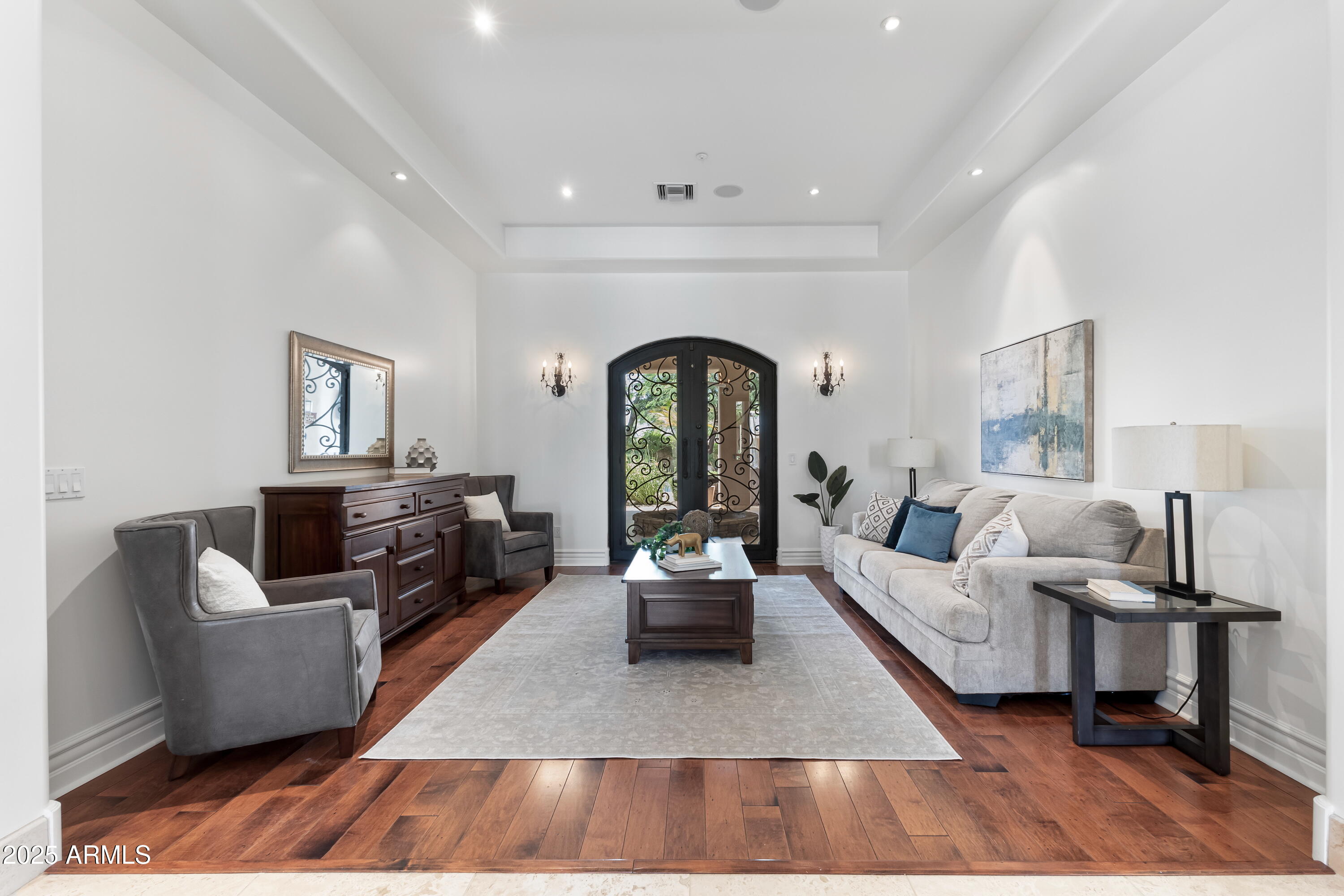 Scottsdale, Arizona, 85260, United States, 5 Bedrooms Bedrooms, ,5 BathroomsBathrooms,Residential,Active,1941373