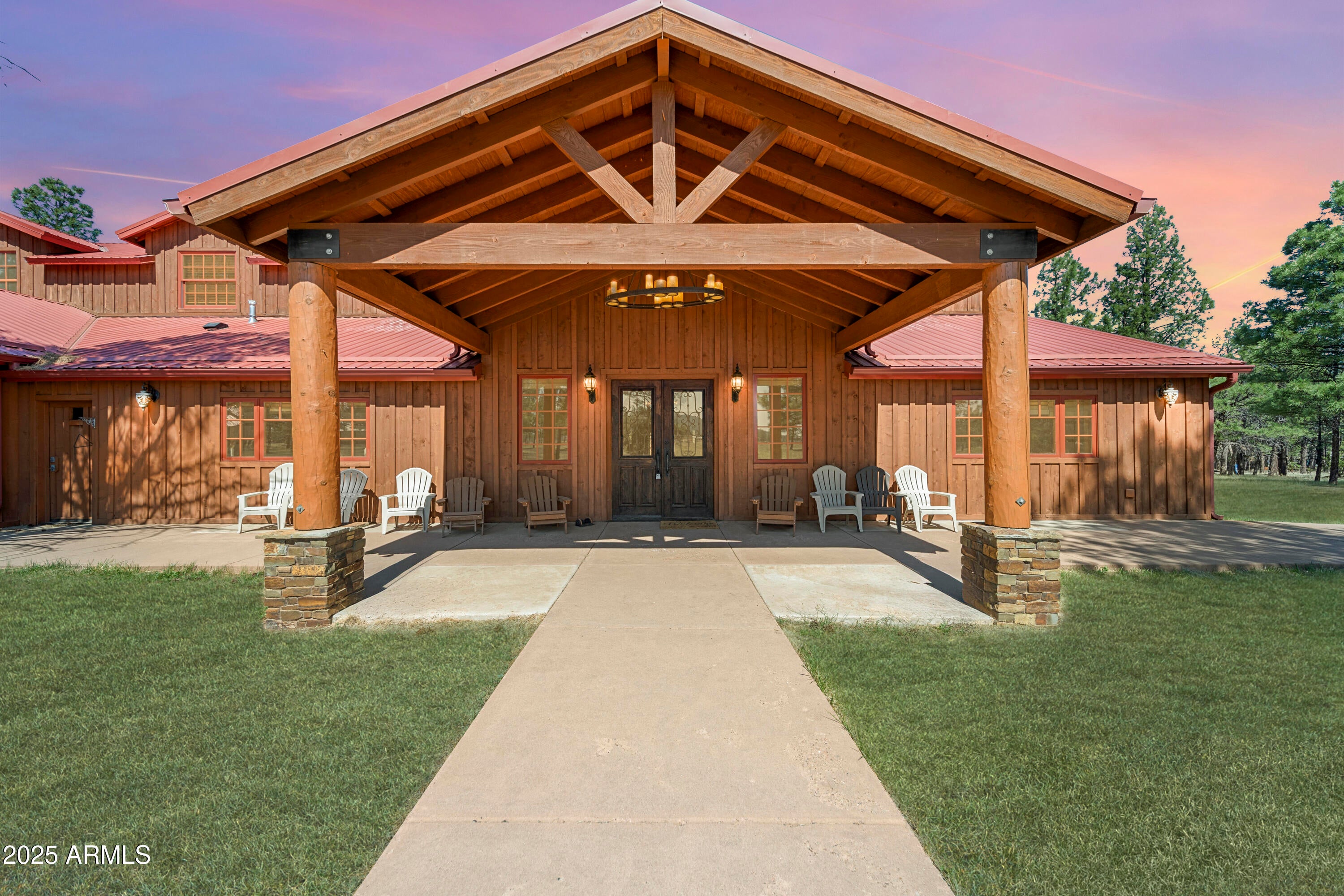 Lakeside, Arizona, 85929, United States, 8 Bedrooms Bedrooms, ,8 BathroomsBathrooms,Residential,Contingent,1996268