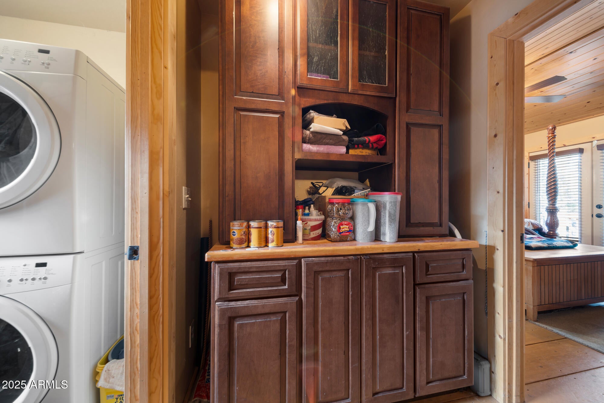 Lakeside, Arizona, 85929, United States, 8 Bedrooms Bedrooms, ,8 BathroomsBathrooms,Residential,Contingent,1996268