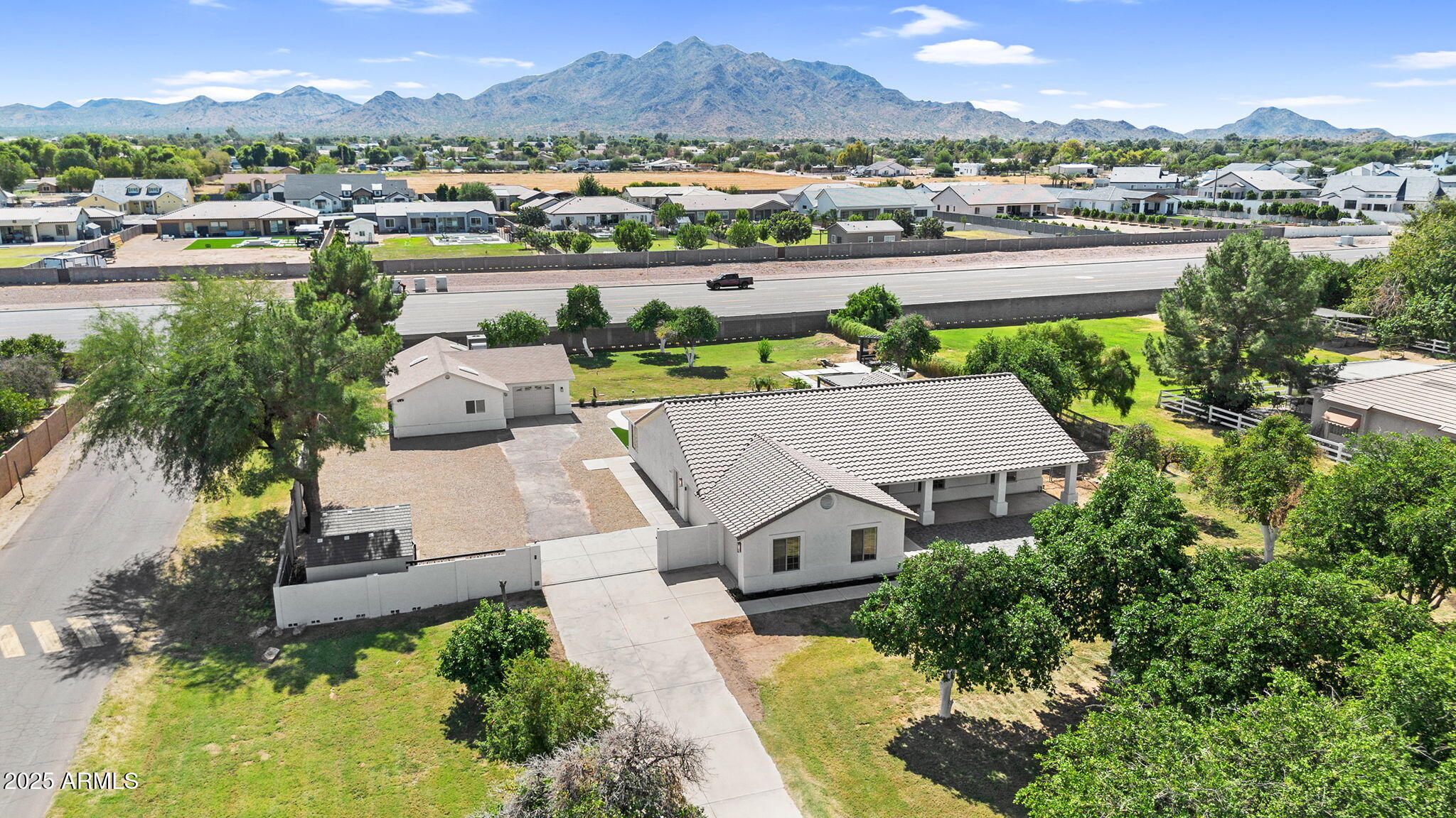 Gilbert, Arizona, 85298, United States, 5 Bedrooms Bedrooms, ,3 BathroomsBathrooms,Residential,Pending,2006857