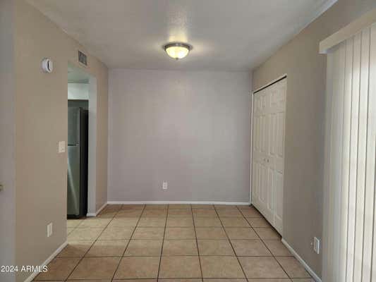 7531 N 47TH LN, GLENDALE, AZ 85301, photo 5 of 32