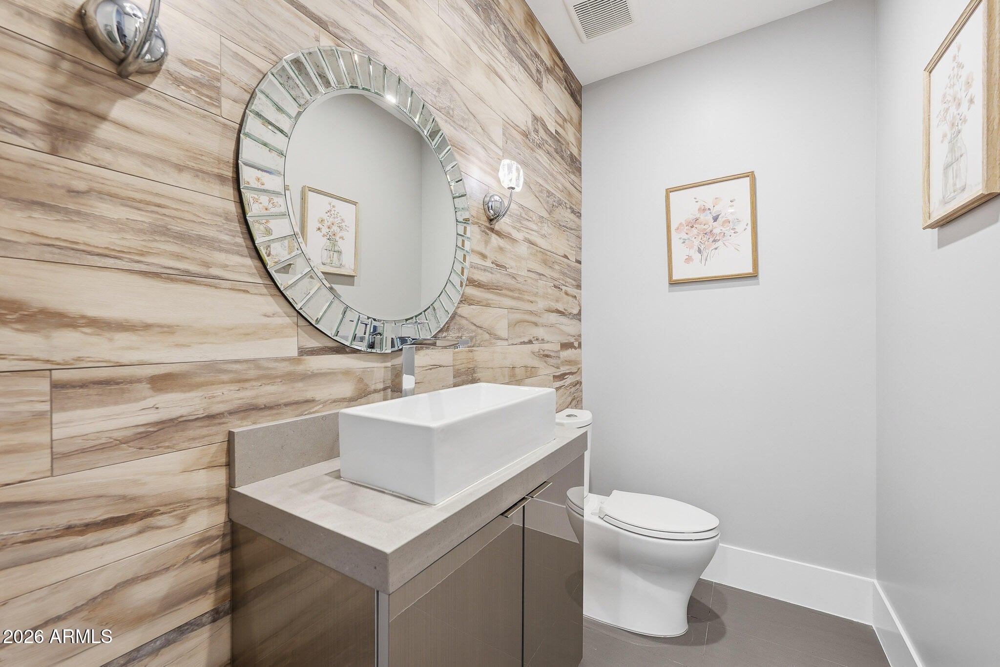 Phoenix, Arizona, 85018, United States, 6 Bedrooms Bedrooms, ,6 BathroomsBathrooms,Residential,Active,2012488