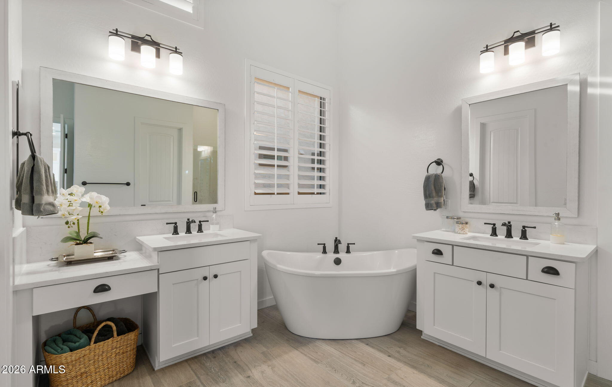 Mesa, Arizona, 85207, United States, 4 Bedrooms Bedrooms, ,4 BathroomsBathrooms,Residential,Active,2012205