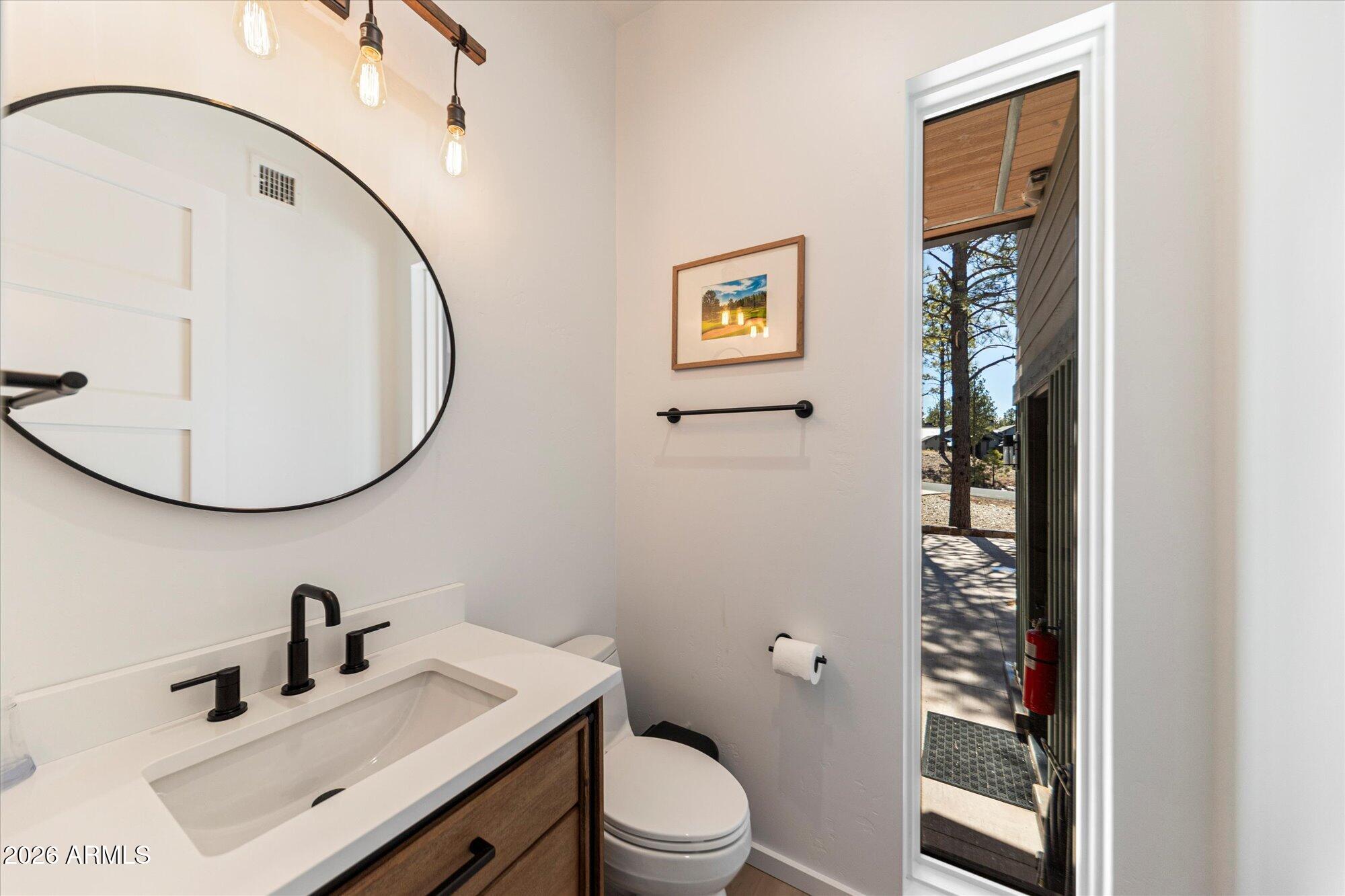 Flagstaff, Arizona, 86005, United States, 4 Bedrooms Bedrooms, ,4 BathroomsBathrooms,Residential,Active,2006862