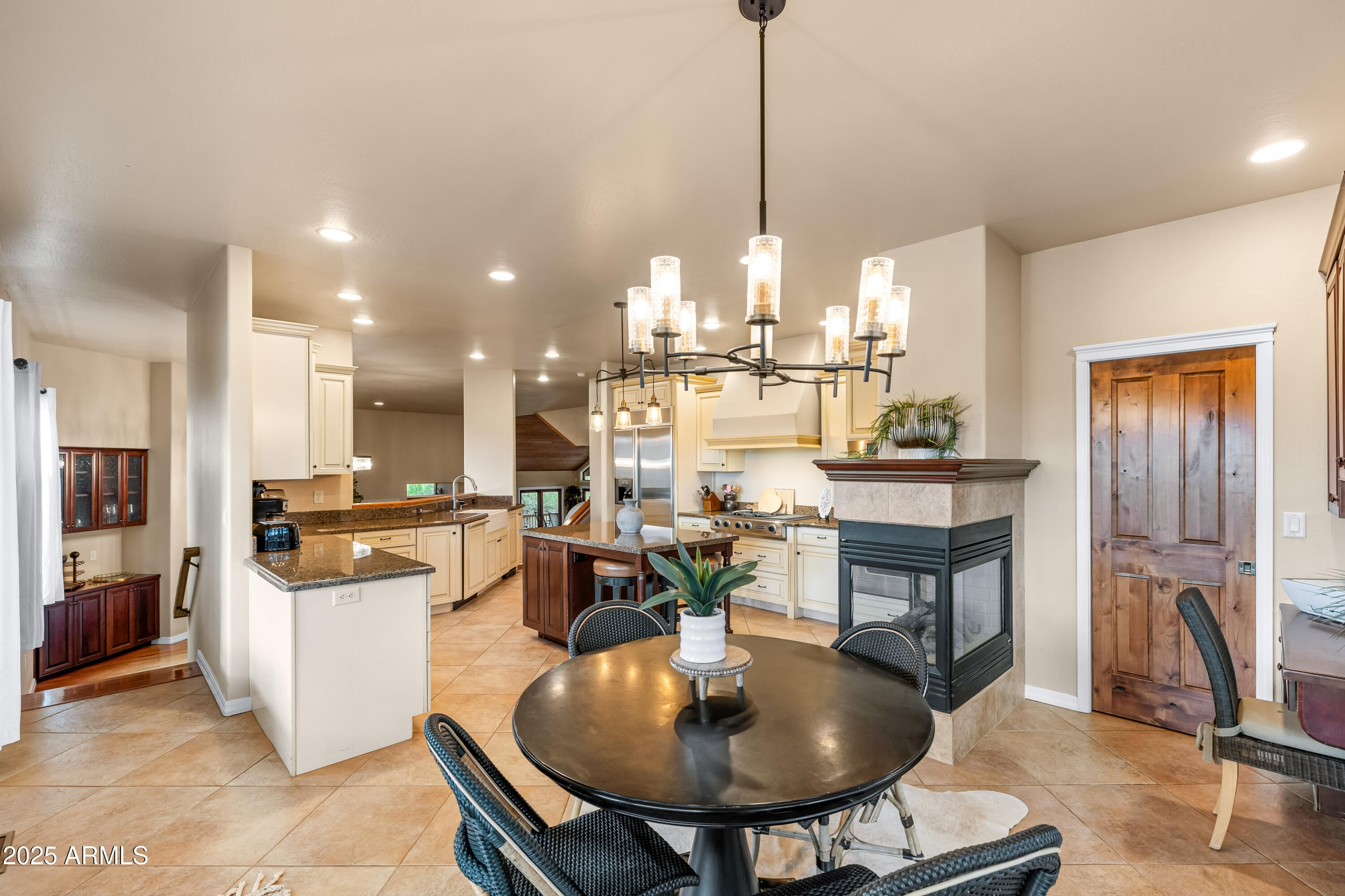 Flagstaff, Arizona, 86004, United States, 5 Bedrooms Bedrooms, ,5 BathroomsBathrooms,Residential,Active,1834471