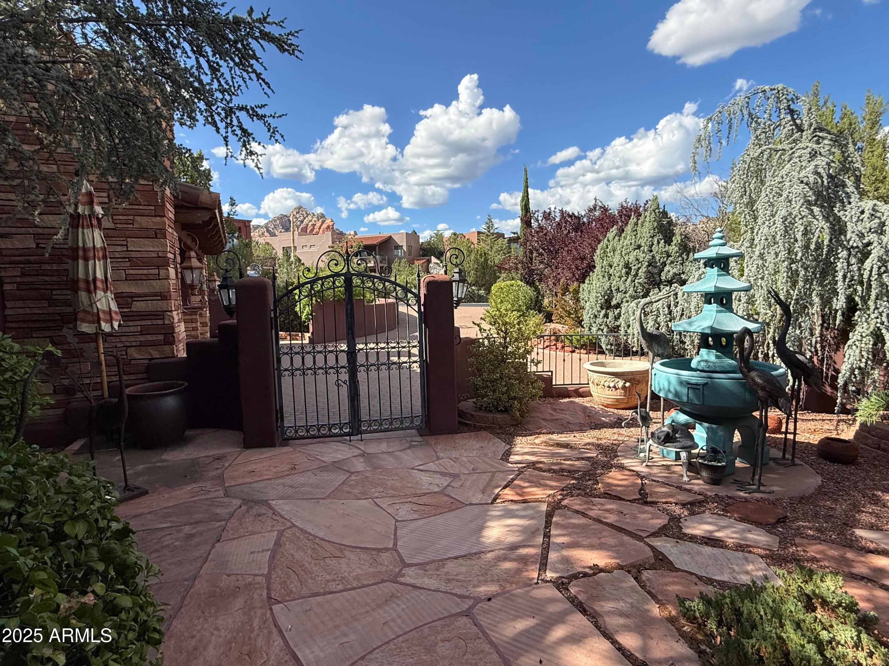 Sedona, Arizona, 86336, United States, 3 Bedrooms Bedrooms, ,3 BathroomsBathrooms,Residential,Active,1944285