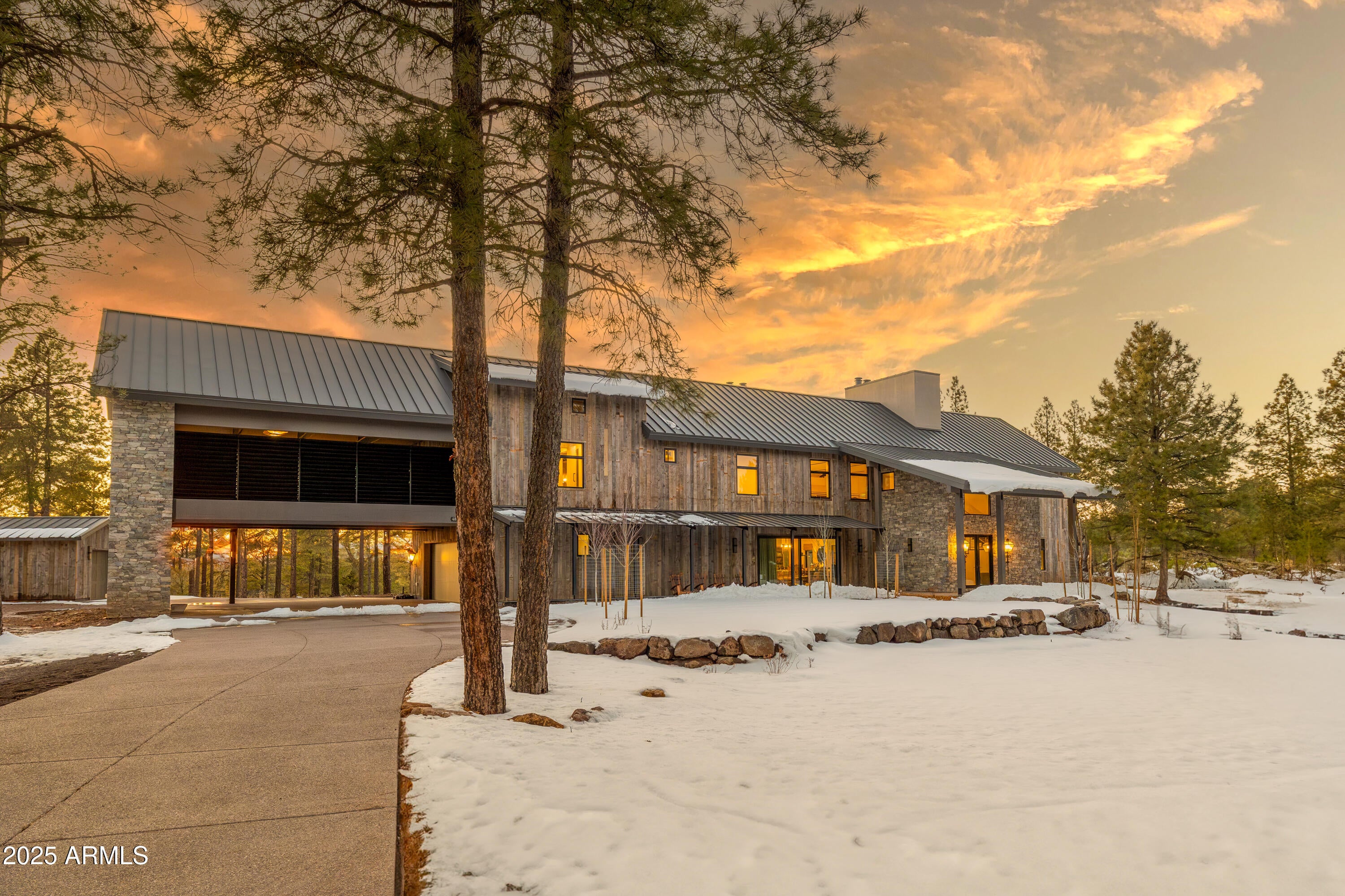 Flagstaff, Arizona, 86004, United States, 4 Bedrooms Bedrooms, ,6 BathroomsBathrooms,Residential,Active,1756417