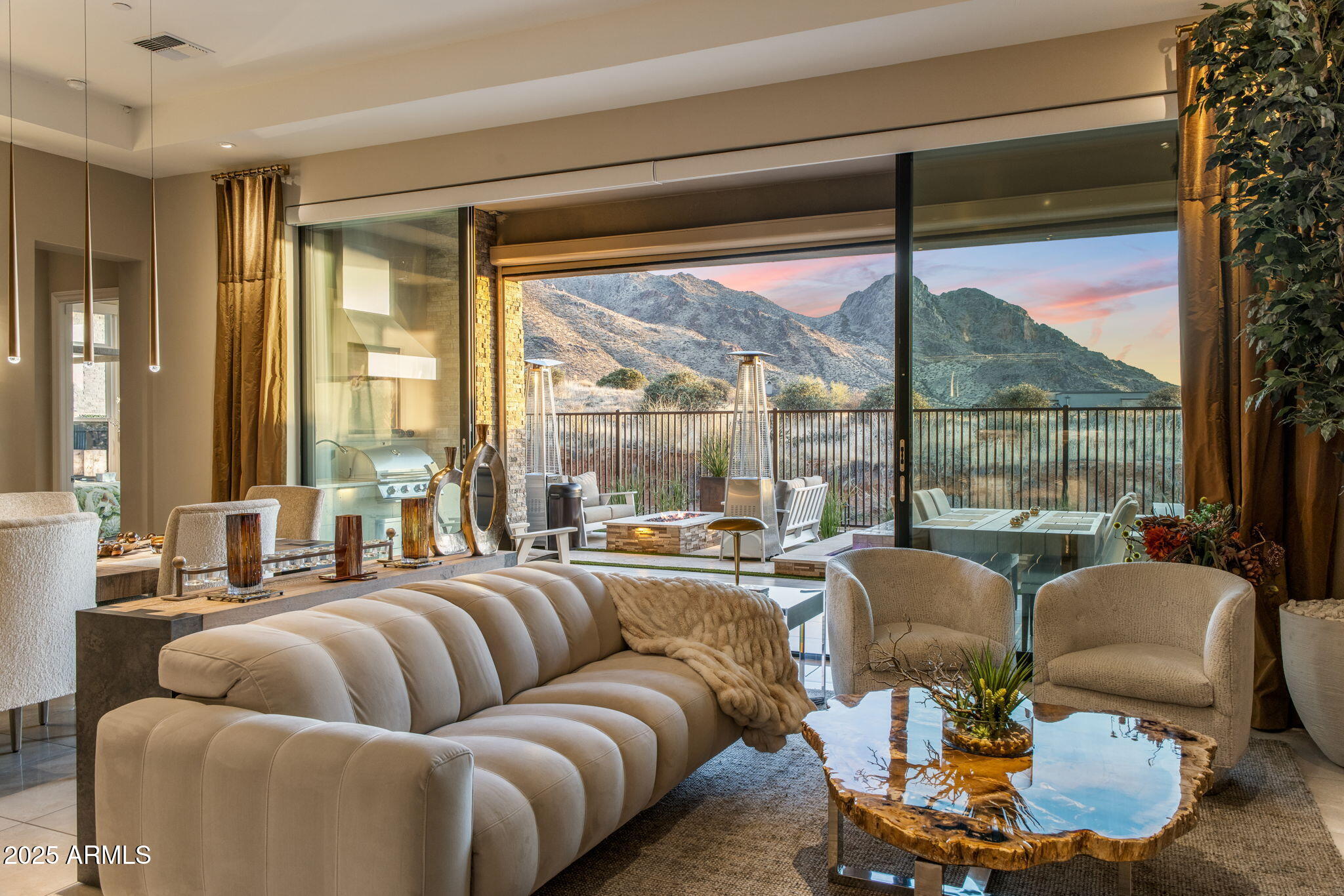 Scottsdale, Arizona, 85255, United States, 2 Bedrooms Bedrooms, ,3 BathroomsBathrooms,Residential,Active,1952594