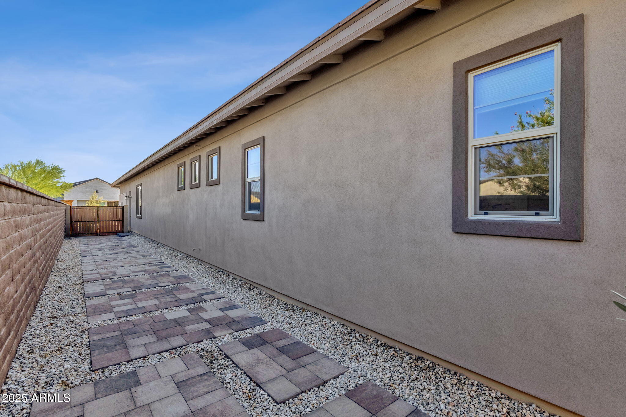 Gilbert, Arizona, 85298, United States, 5 Bedrooms Bedrooms, ,4 BathroomsBathrooms,Residential,Pending,1998605