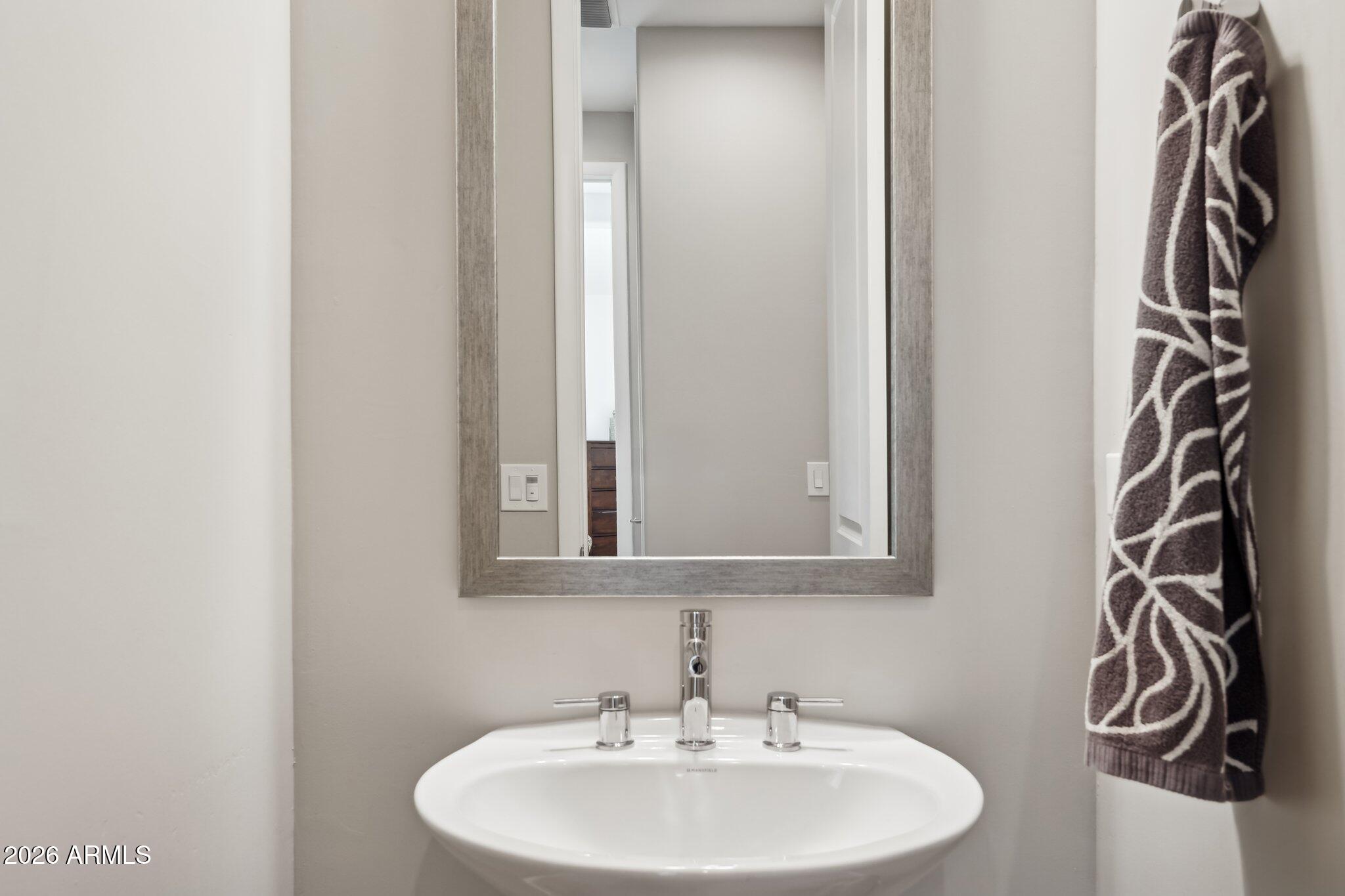 Rio Verde, Arizona, 85263, United States, 3 Bedrooms Bedrooms, ,4 BathroomsBathrooms,Residential,Active,2014963