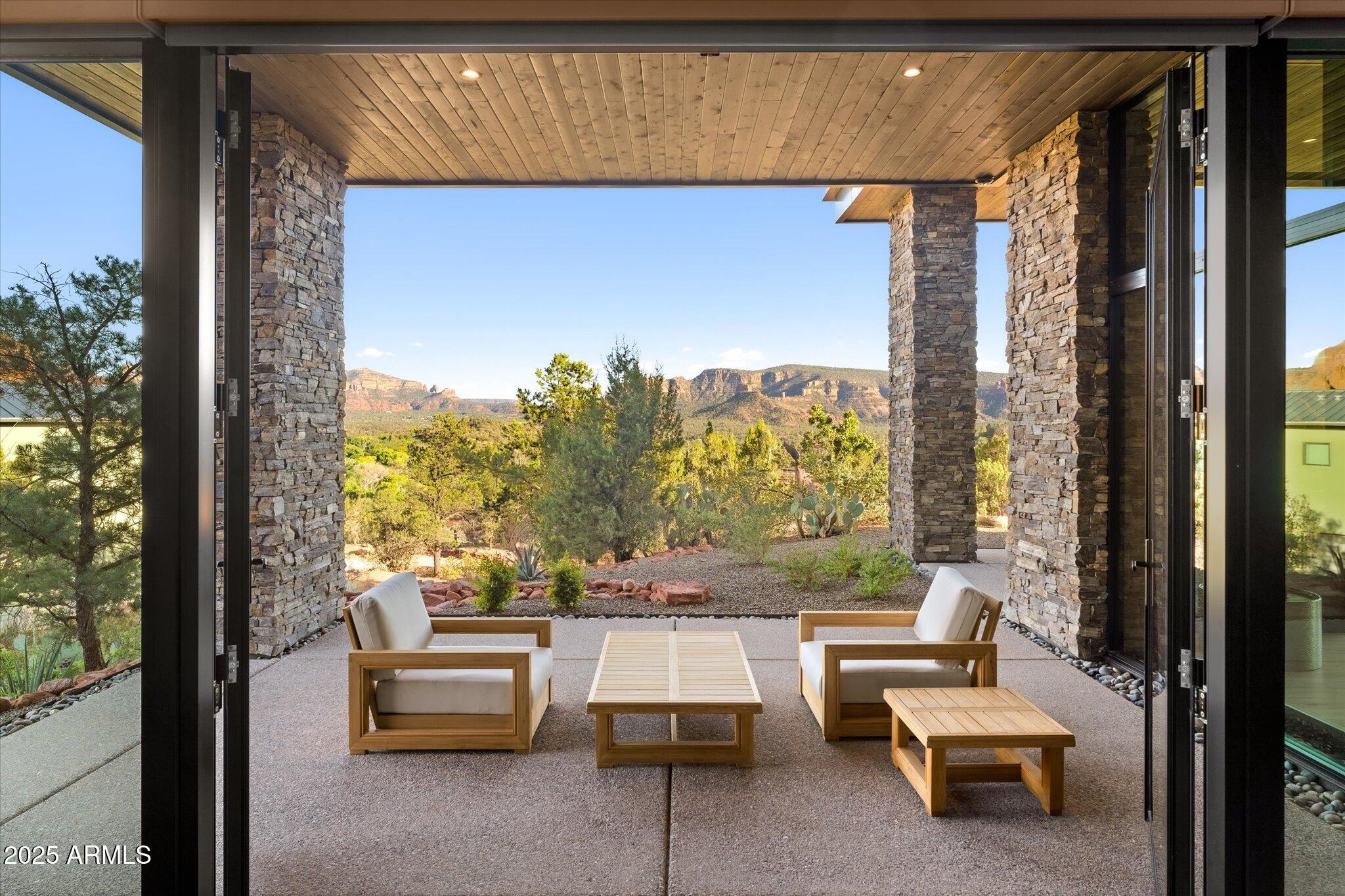 Sedona, Arizona, 86336, United States, 4 Bedrooms Bedrooms, ,4 BathroomsBathrooms,Residential,Active,1946435