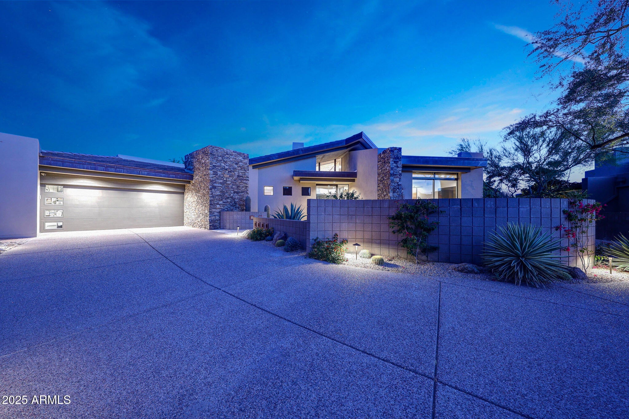 Scottsdale, Arizona, 85262, United States, 3 Bedrooms Bedrooms, ,4 BathroomsBathrooms,Residential,Active,1922527
