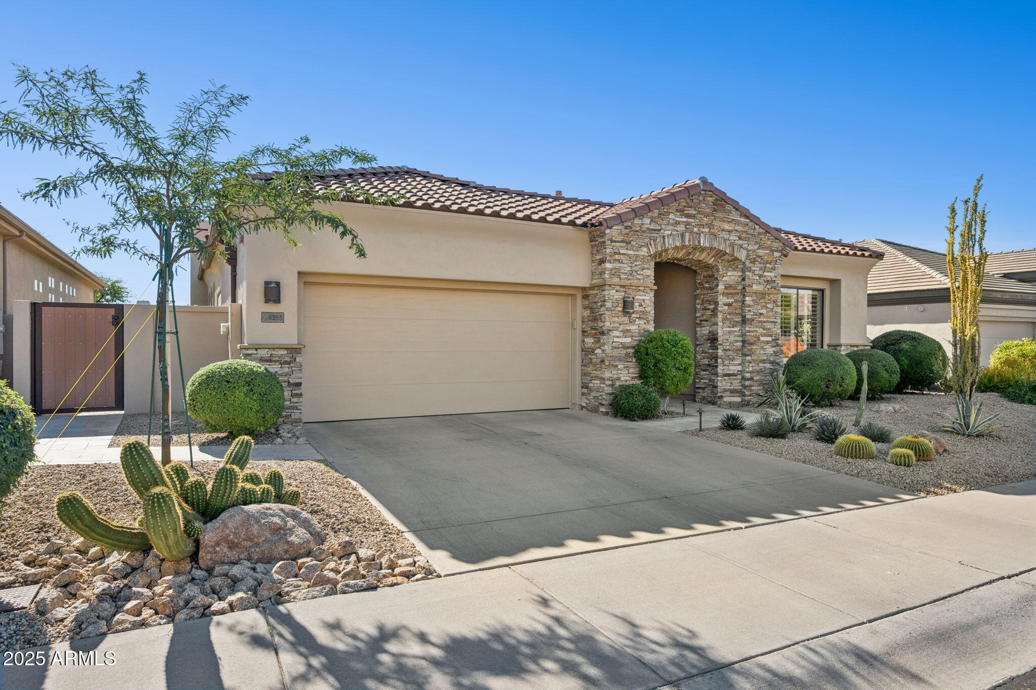 Scottsdale, Arizona, 85255, United States, 3 Bedrooms Bedrooms, ,4 BathroomsBathrooms,Residential,Contingent,2006977