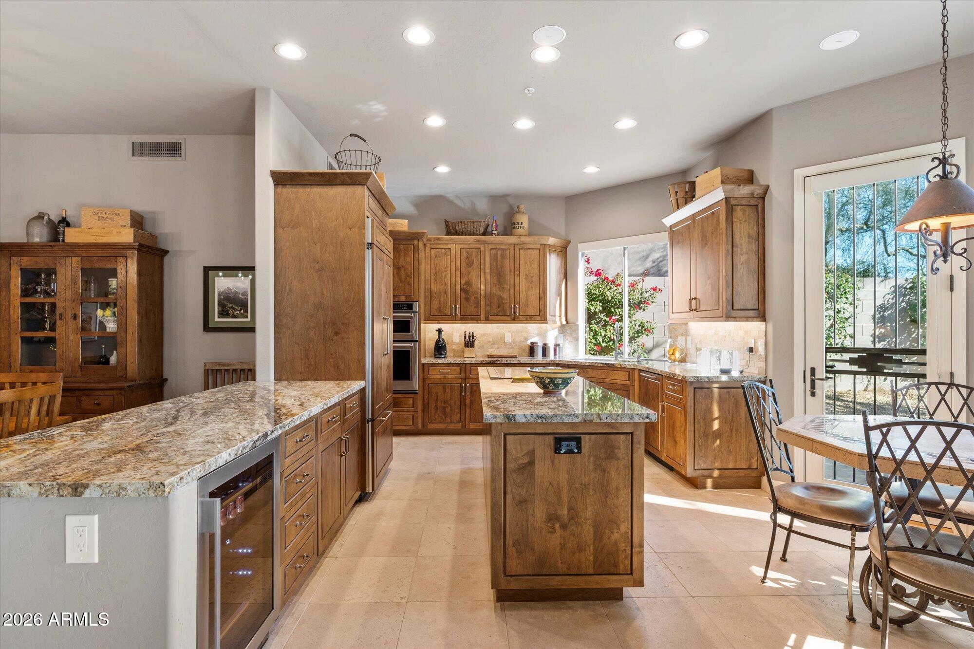 Scottsdale, Arizona, 85266, United States, 2 Bedrooms Bedrooms, ,2 BathroomsBathrooms,Residential,Contingent,2010166