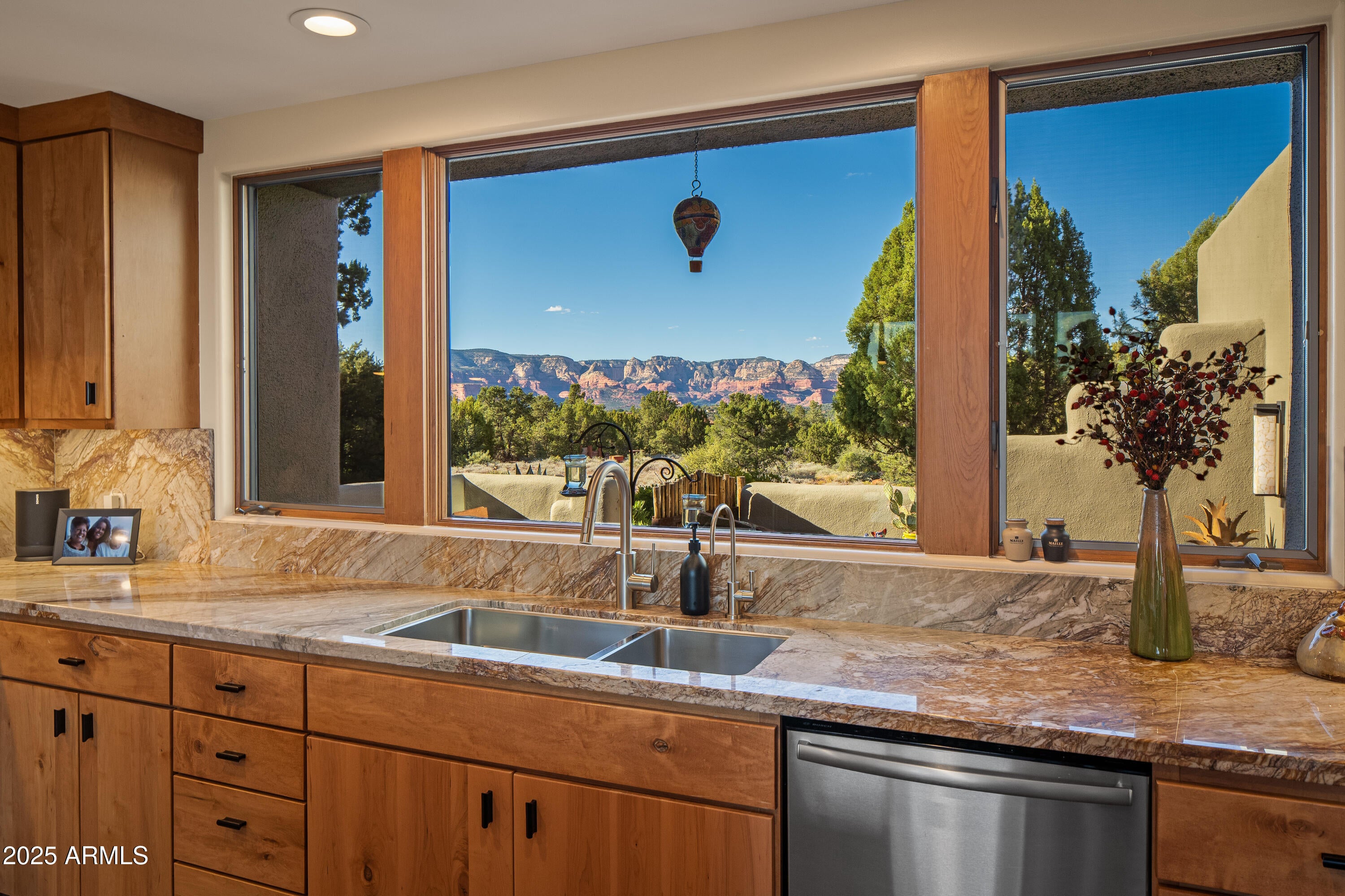 Sedona, Arizona, 86336, United States, 3 Bedrooms Bedrooms, ,4 BathroomsBathrooms,Residential,Active,1946525