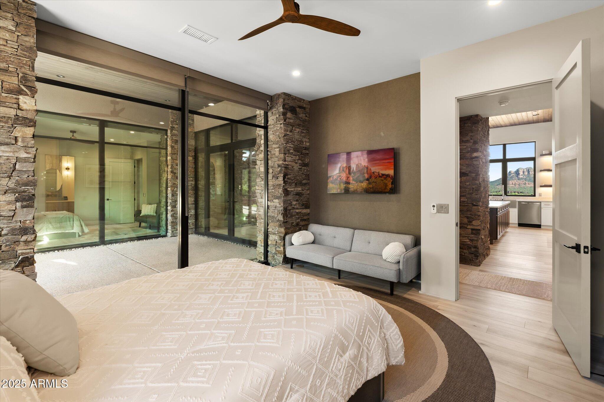 Sedona, Arizona, 86336, United States, 4 Bedrooms Bedrooms, ,4 BathroomsBathrooms,Residential,Active,1946435