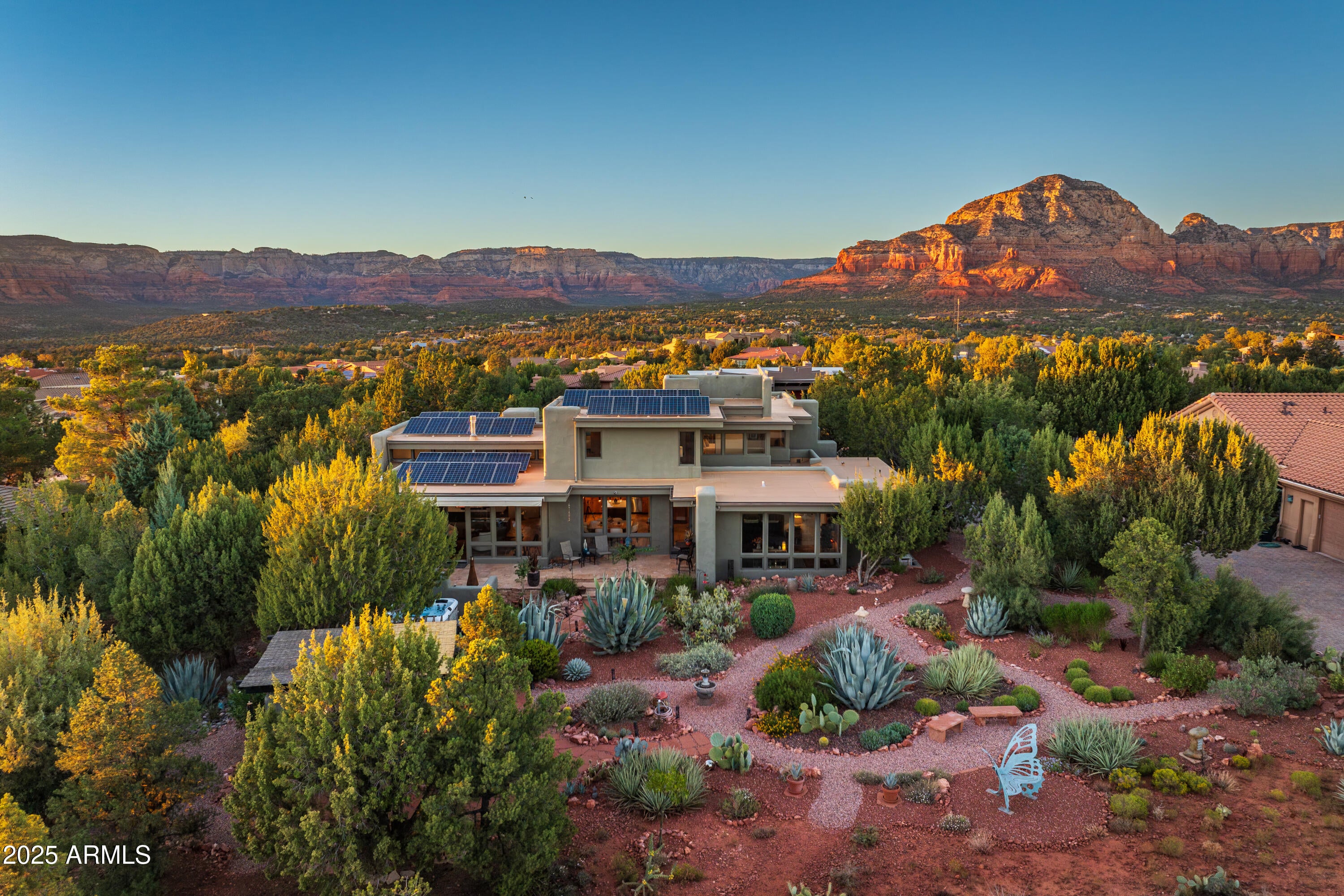Sedona, Arizona, 86336, United States, 3 Bedrooms Bedrooms, ,4 BathroomsBathrooms,Residential,Active,1946525