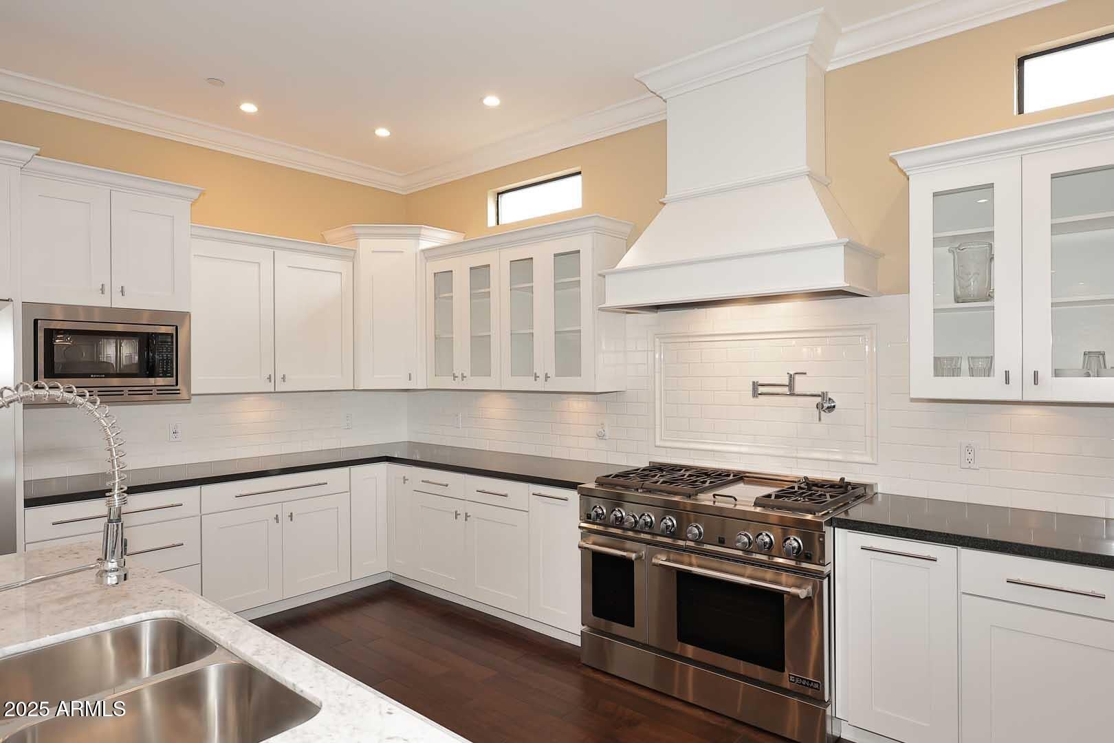 Scottsdale, Arizona, 85258, United States, 5 Bedrooms Bedrooms, ,5 BathroomsBathrooms,Residential,Active,1997642