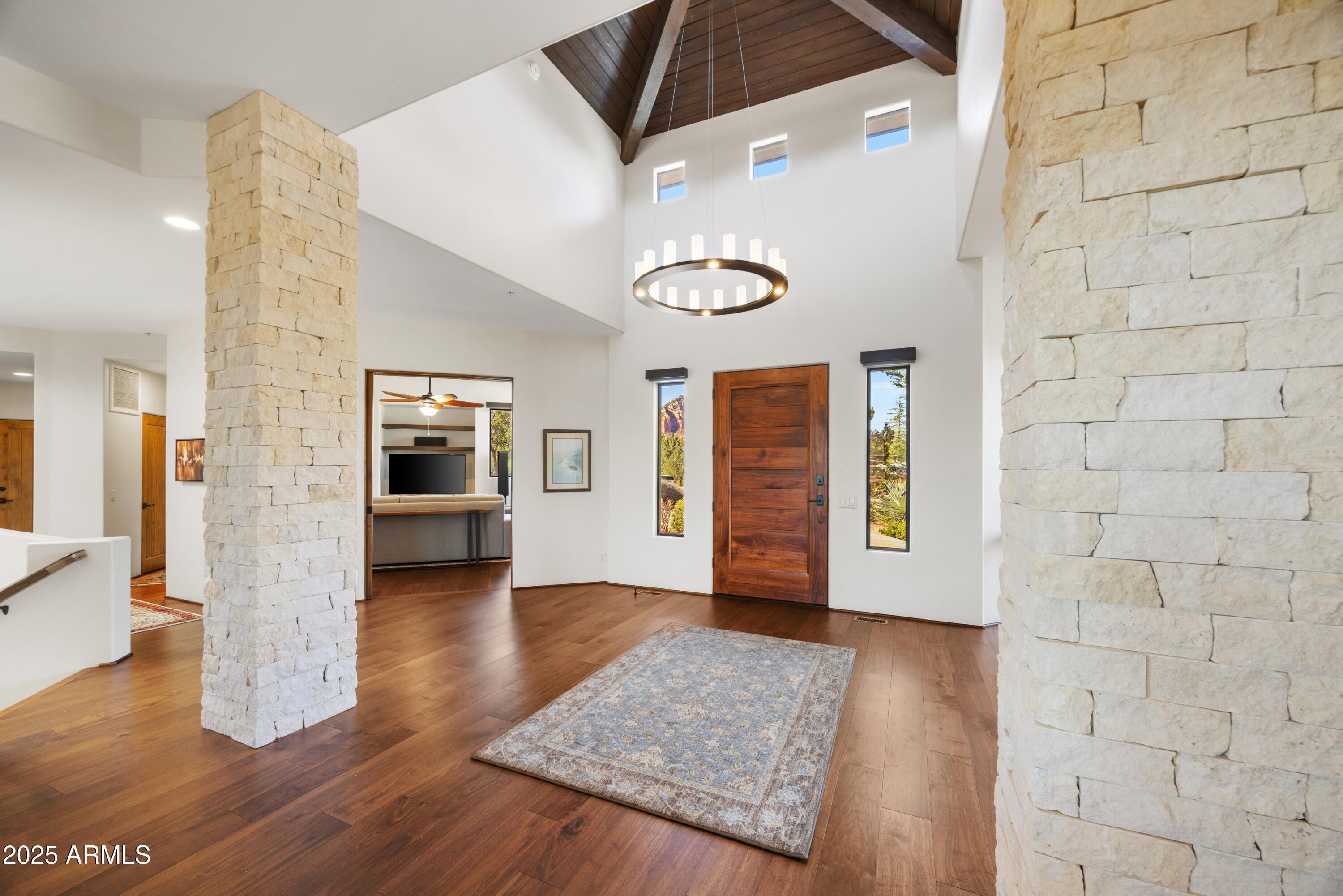 Sedona, Arizona, 86336, United States, 3 Bedrooms Bedrooms, ,4 BathroomsBathrooms,Residential,Active,1971787