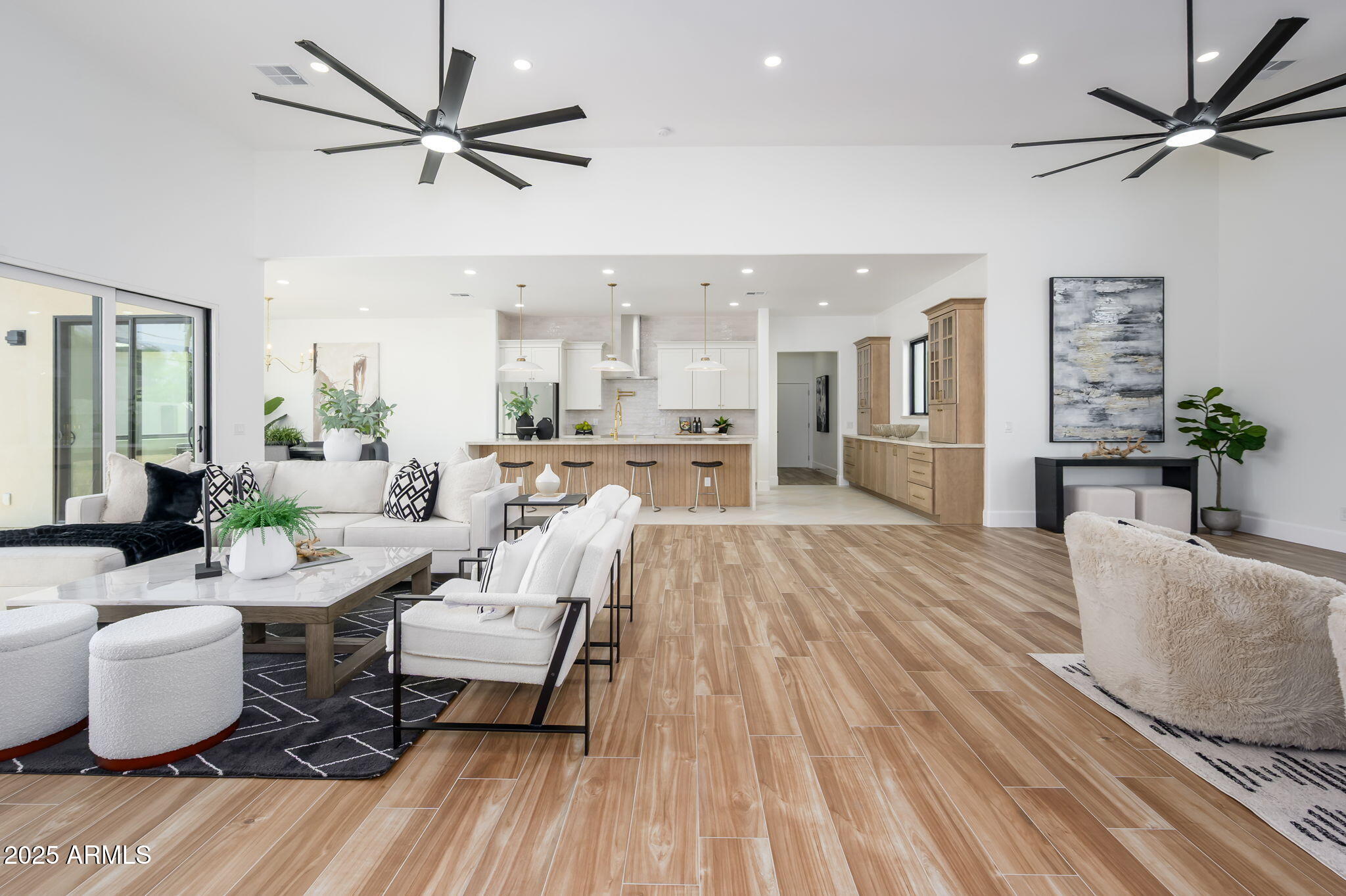 Mesa, Arizona, 85215, United States, 5 Bedrooms Bedrooms, ,6 BathroomsBathrooms,Residential,Active,2007302