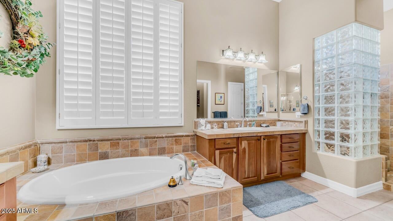 Phoenix, Arizona, 85086, United States, 4 Bedrooms Bedrooms, ,4 BathroomsBathrooms,Residential,Active,1992259