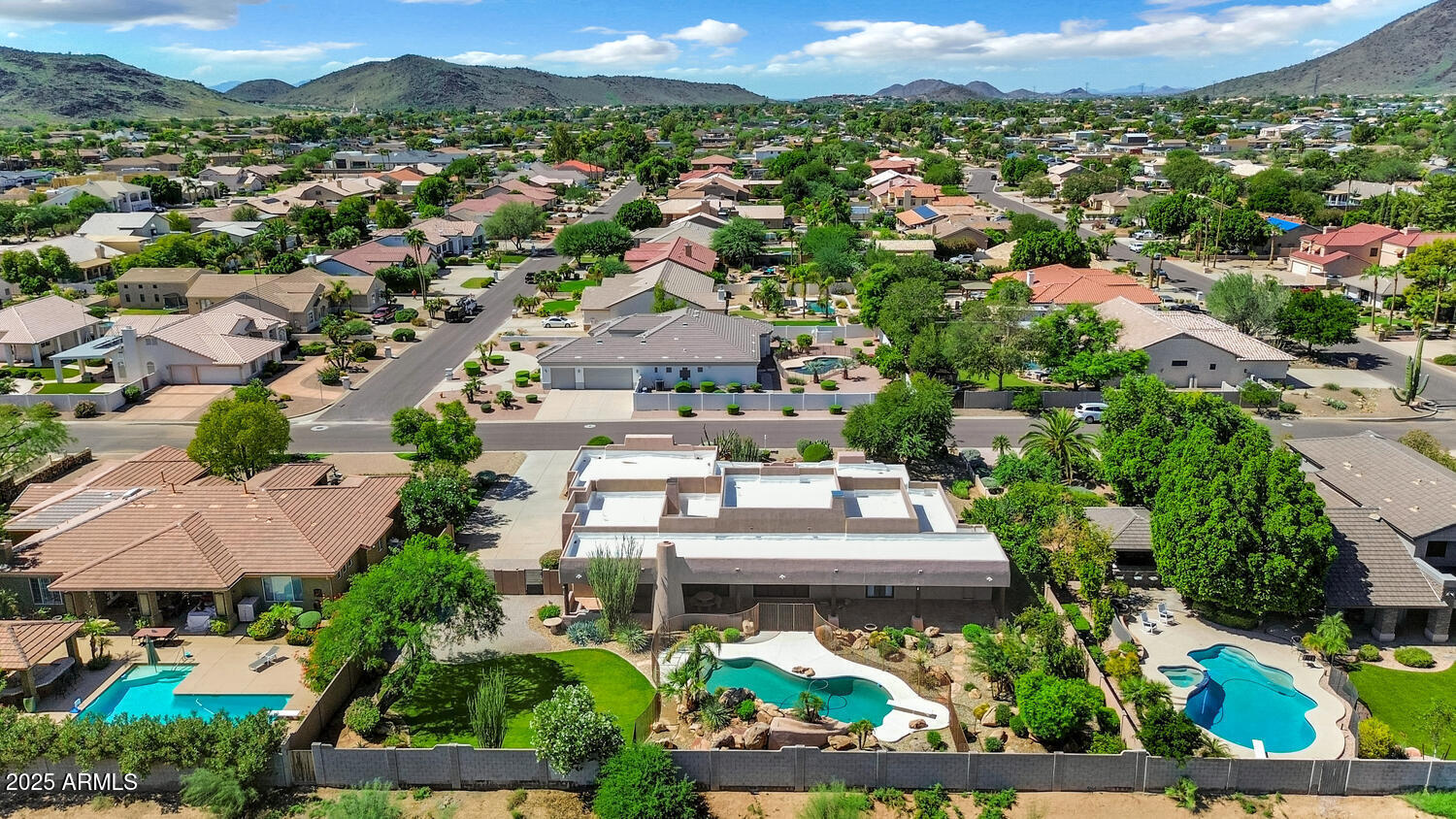 Glendale, Arizona, 85310, United States, 4 Bedrooms Bedrooms, ,4 BathroomsBathrooms,Residential,Active,1953274