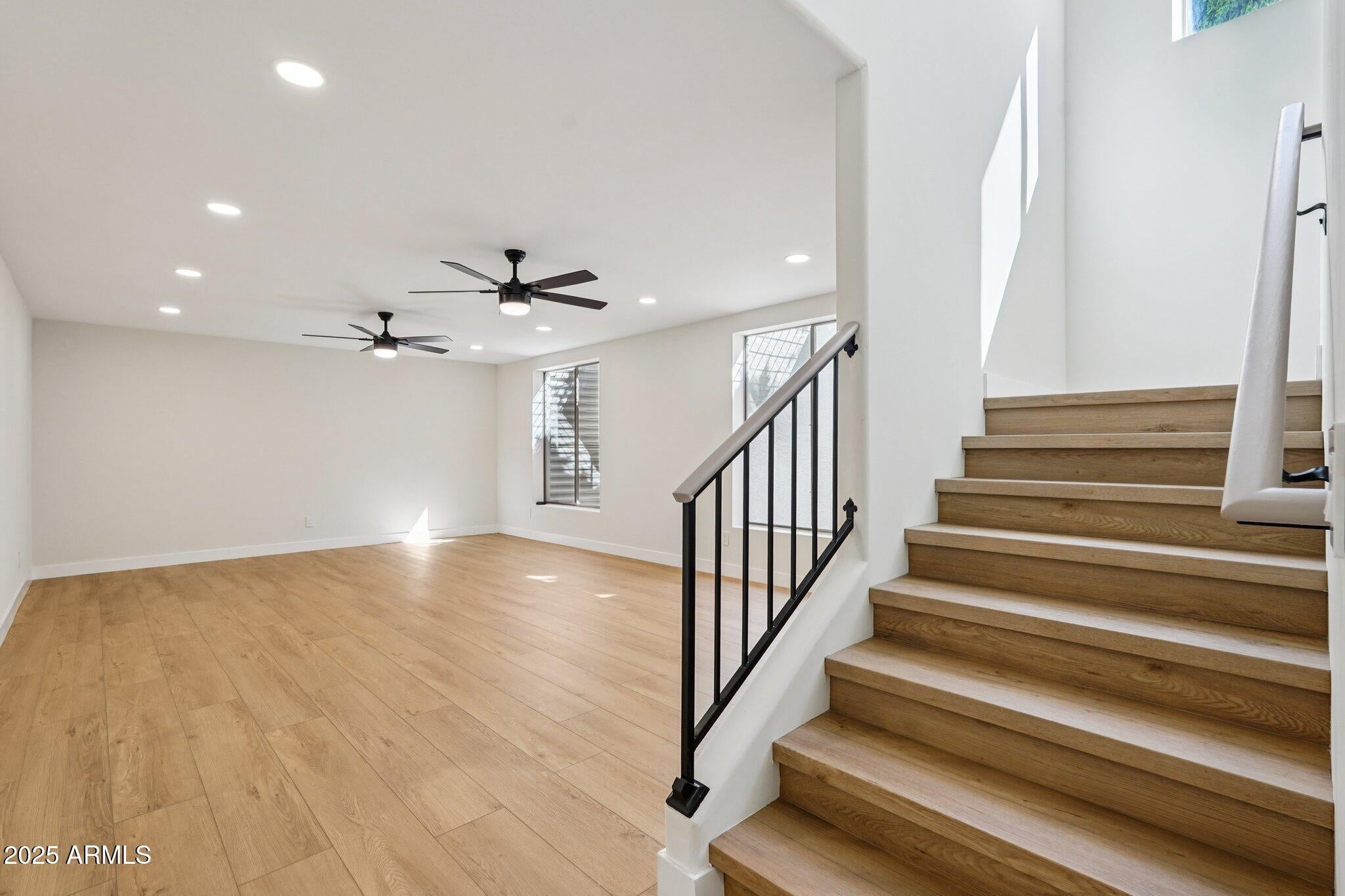 Glendale, Arizona, 85308, United States, 5 Bedrooms Bedrooms, ,4 BathroomsBathrooms,Residential,Active,1945319