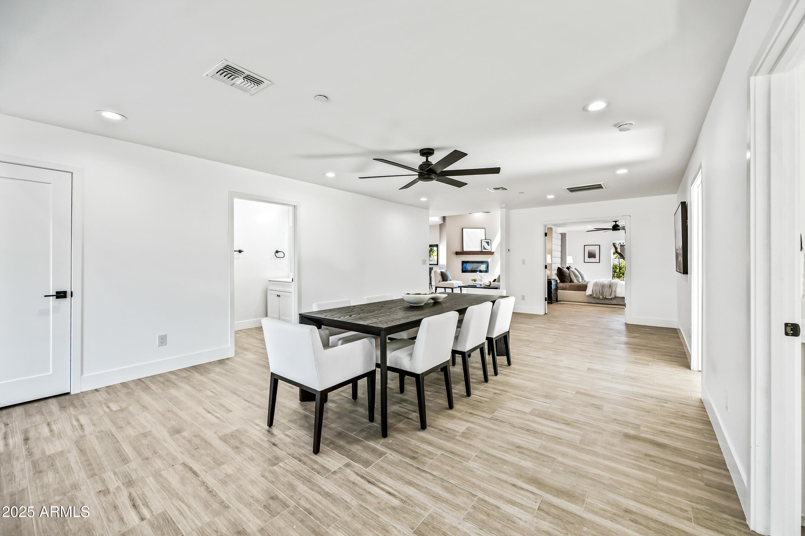 Scottsdale, Arizona, 85258, United States, 4 Bedrooms Bedrooms, ,4 BathroomsBathrooms,Residential,Active,1994950