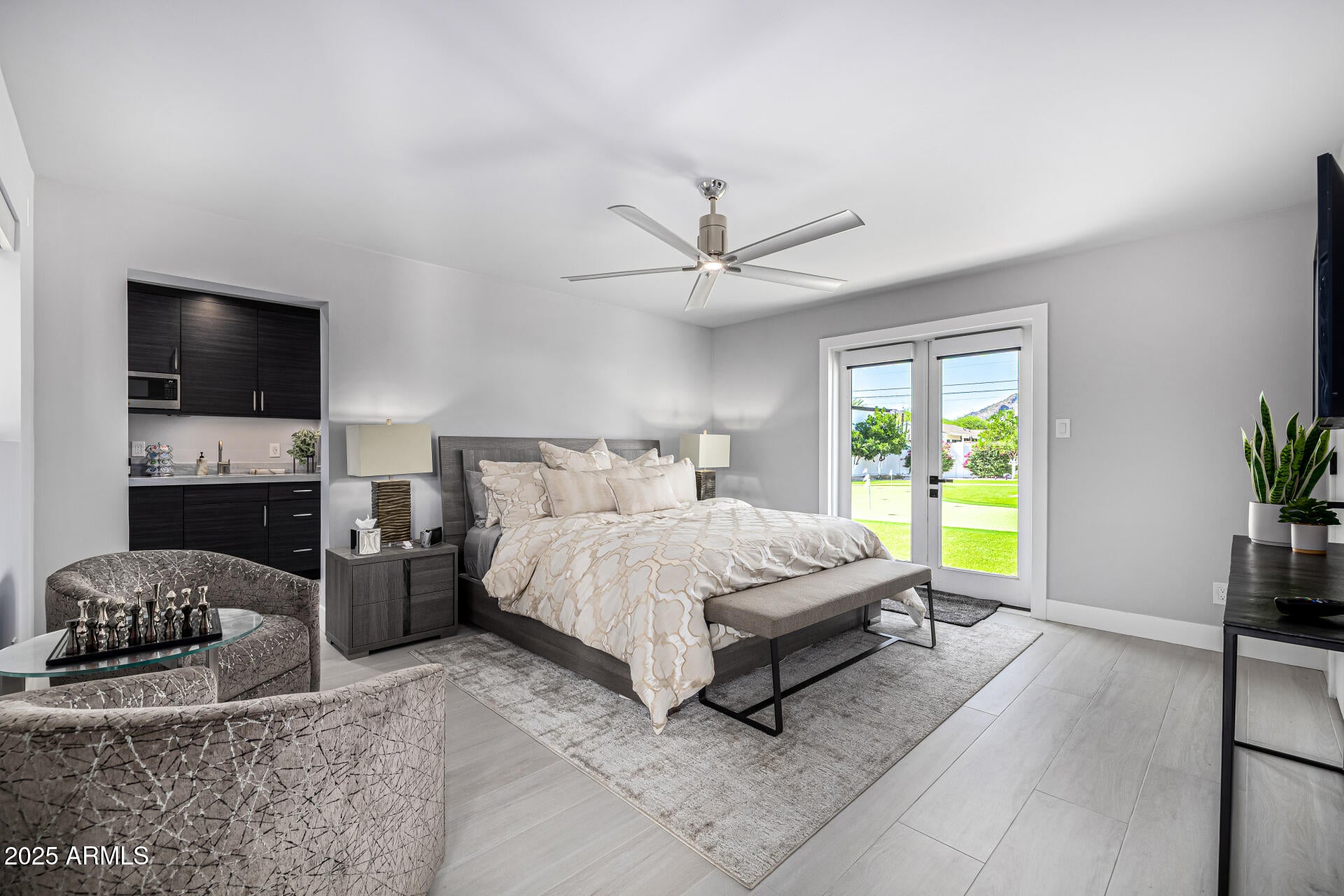 Phoenix, Arizona, 85018, United States, 4 Bedrooms Bedrooms, ,5 BathroomsBathrooms,Residential,Active,1968090