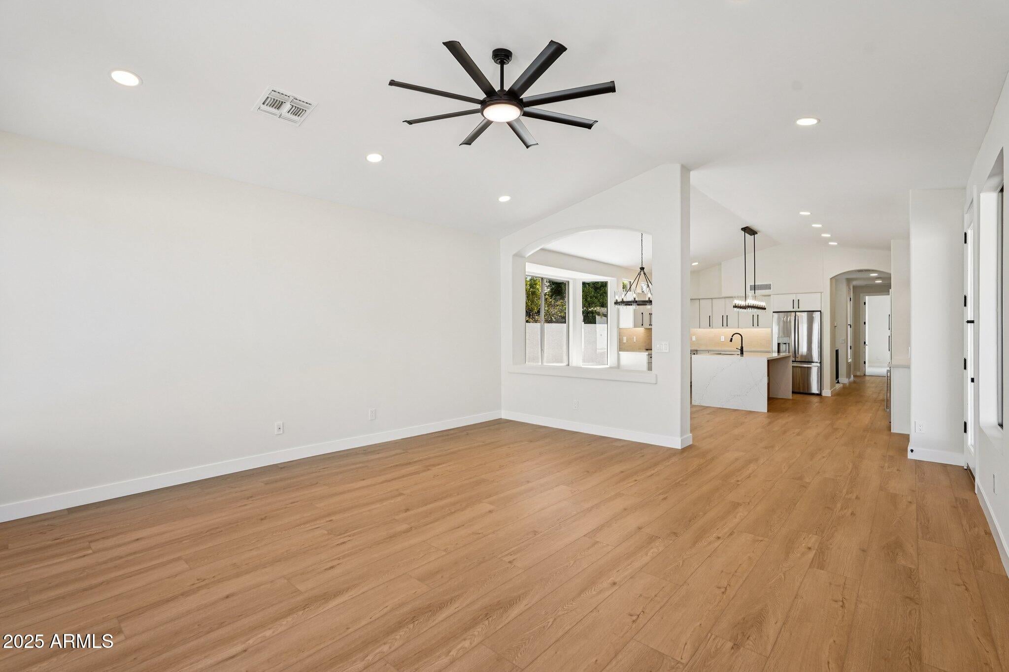 Glendale, Arizona, 85308, United States, 5 Bedrooms Bedrooms, ,4 BathroomsBathrooms,Residential,Active,1945319