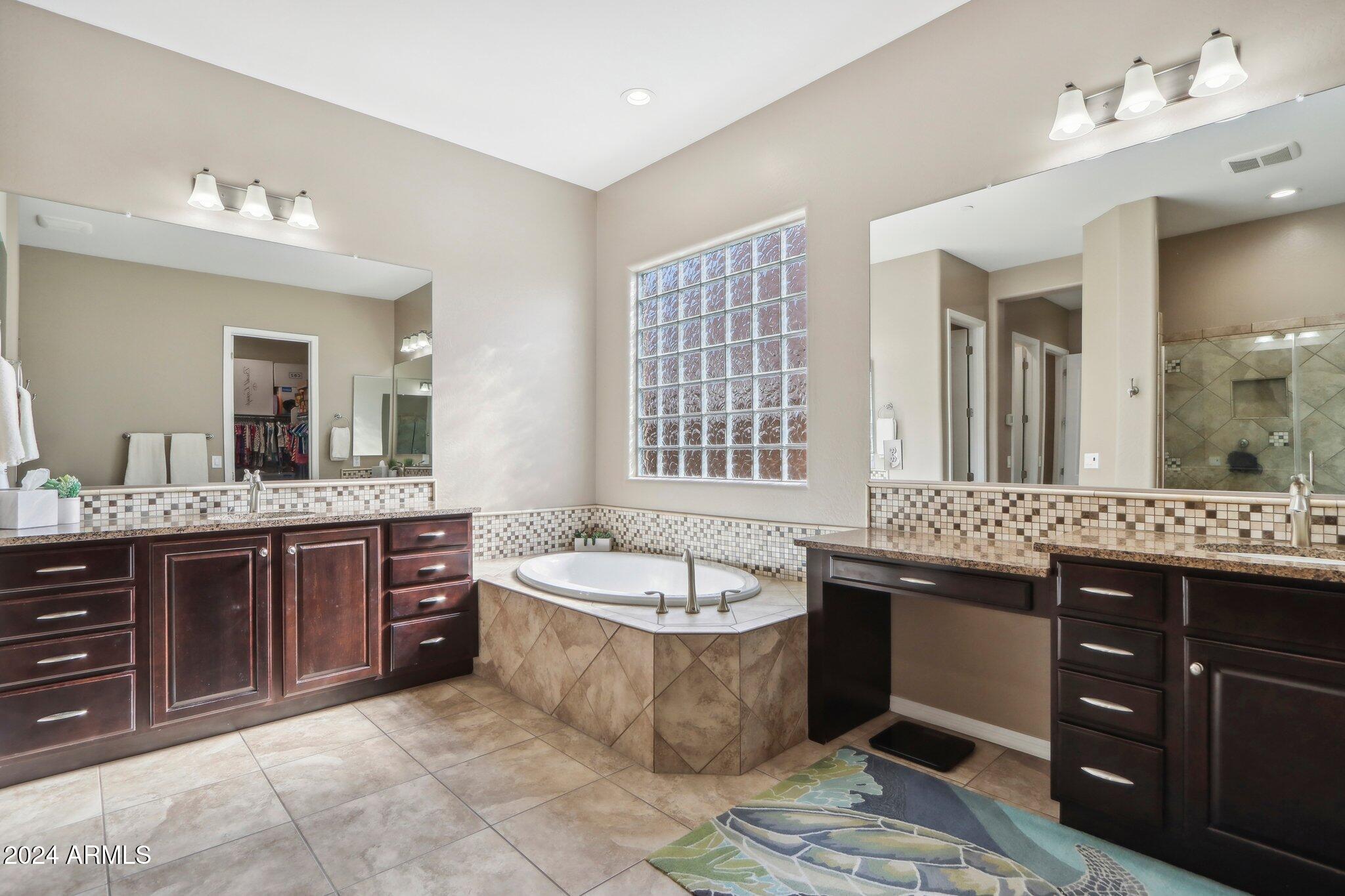 Phoenix, Arizona, 85085, United States, 5 Bedrooms Bedrooms, ,4 BathroomsBathrooms,Residential,Active,1936158