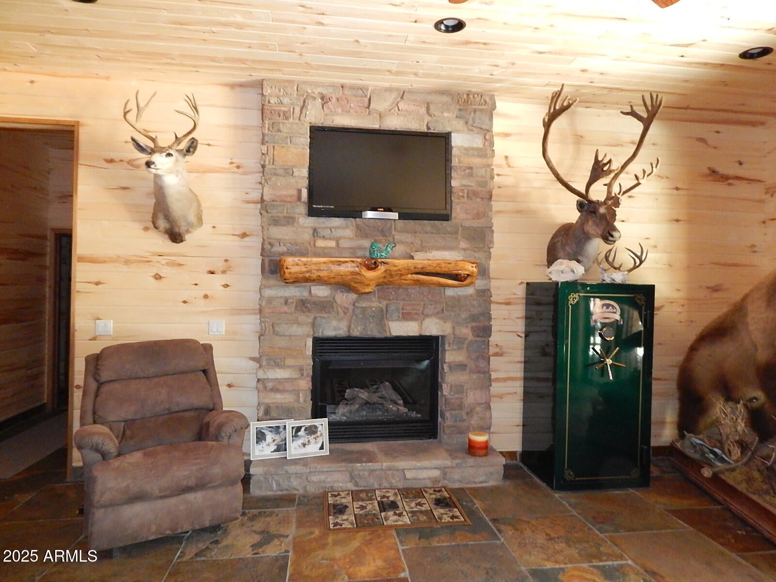 Forest Lakes, Arizona, 85931, United States, 4 Bedrooms Bedrooms, ,4 BathroomsBathrooms,Residential,Active,1771475