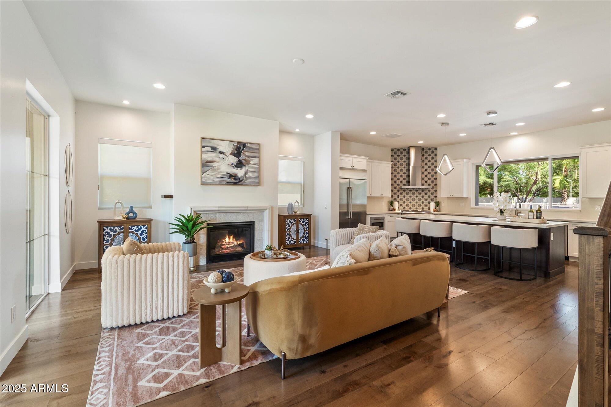 Phoenix, Arizona, 85021, United States, 4 Bedrooms Bedrooms, ,5 BathroomsBathrooms,Residential,Active,1929685