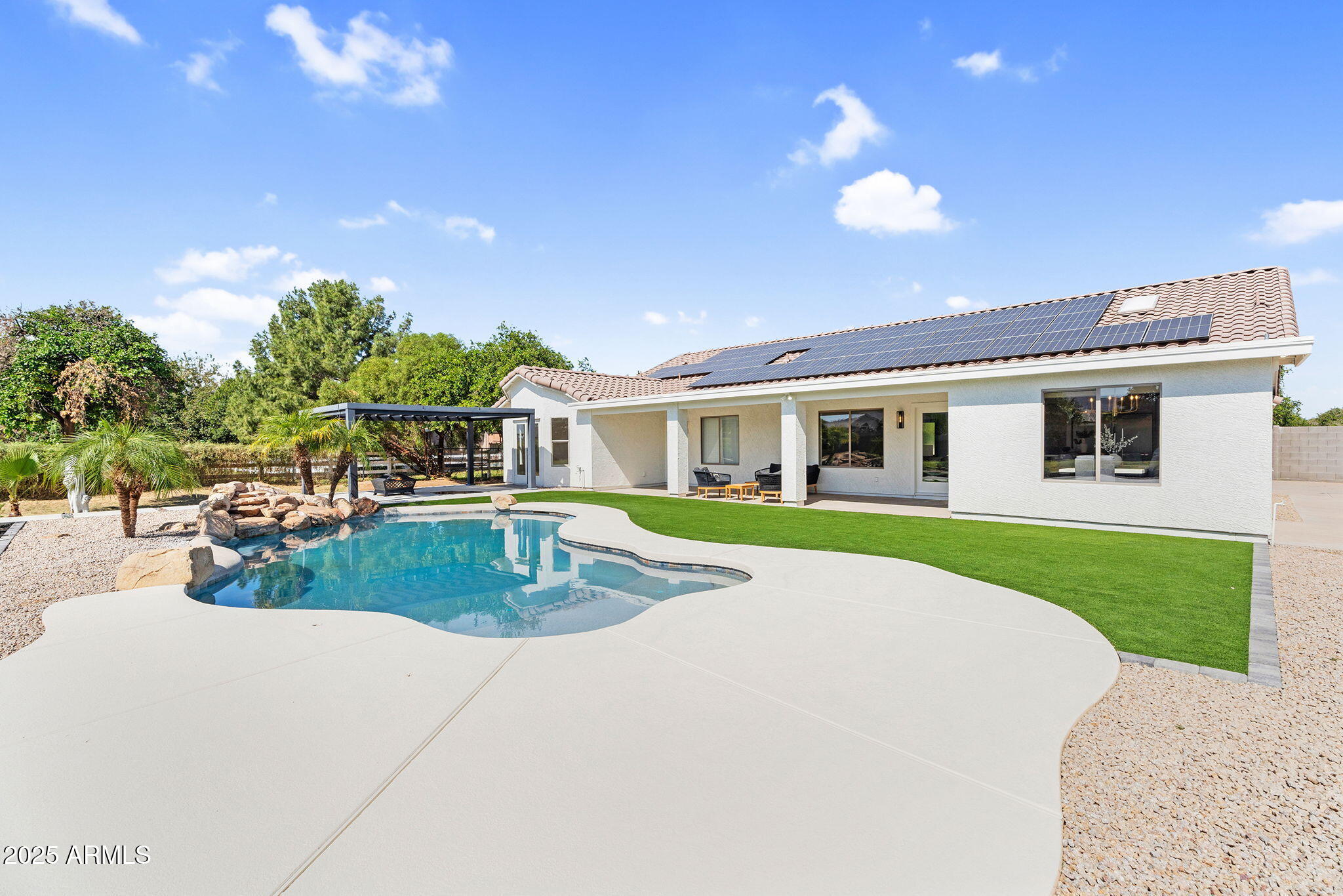 Gilbert, Arizona, 85298, United States, 5 Bedrooms Bedrooms, ,3 BathroomsBathrooms,Residential,Pending,2006857