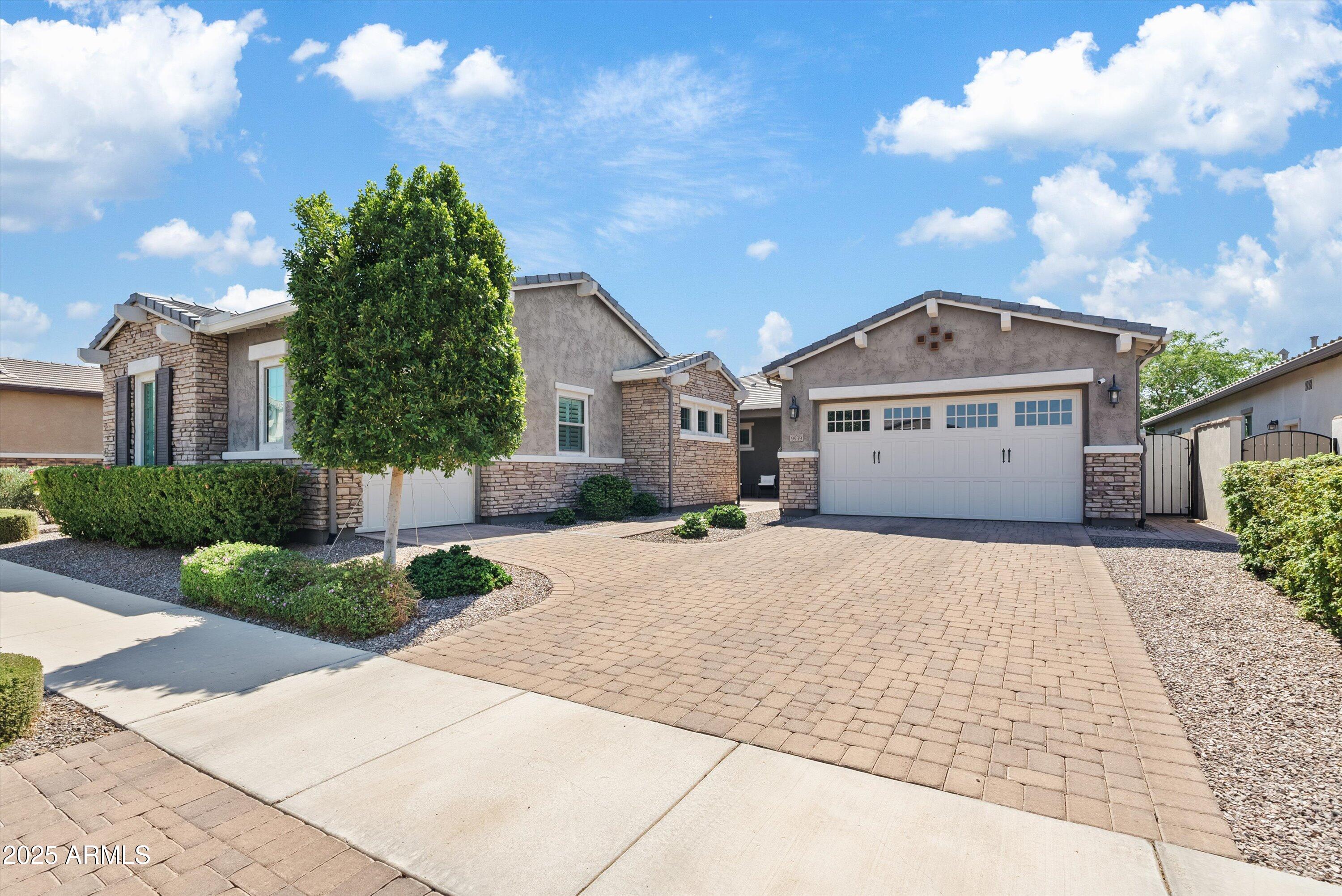 Mesa, Arizona, 85212, United States, 4 Bedrooms Bedrooms, ,5 BathroomsBathrooms,Residential,Active,1894217
