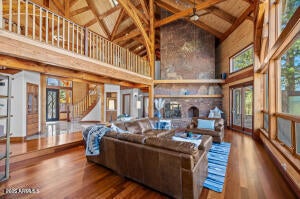 Flagstaff, Arizona, 86001, United States, 3 Bedrooms Bedrooms, ,4 BathroomsBathrooms,Residential,Active,2002669