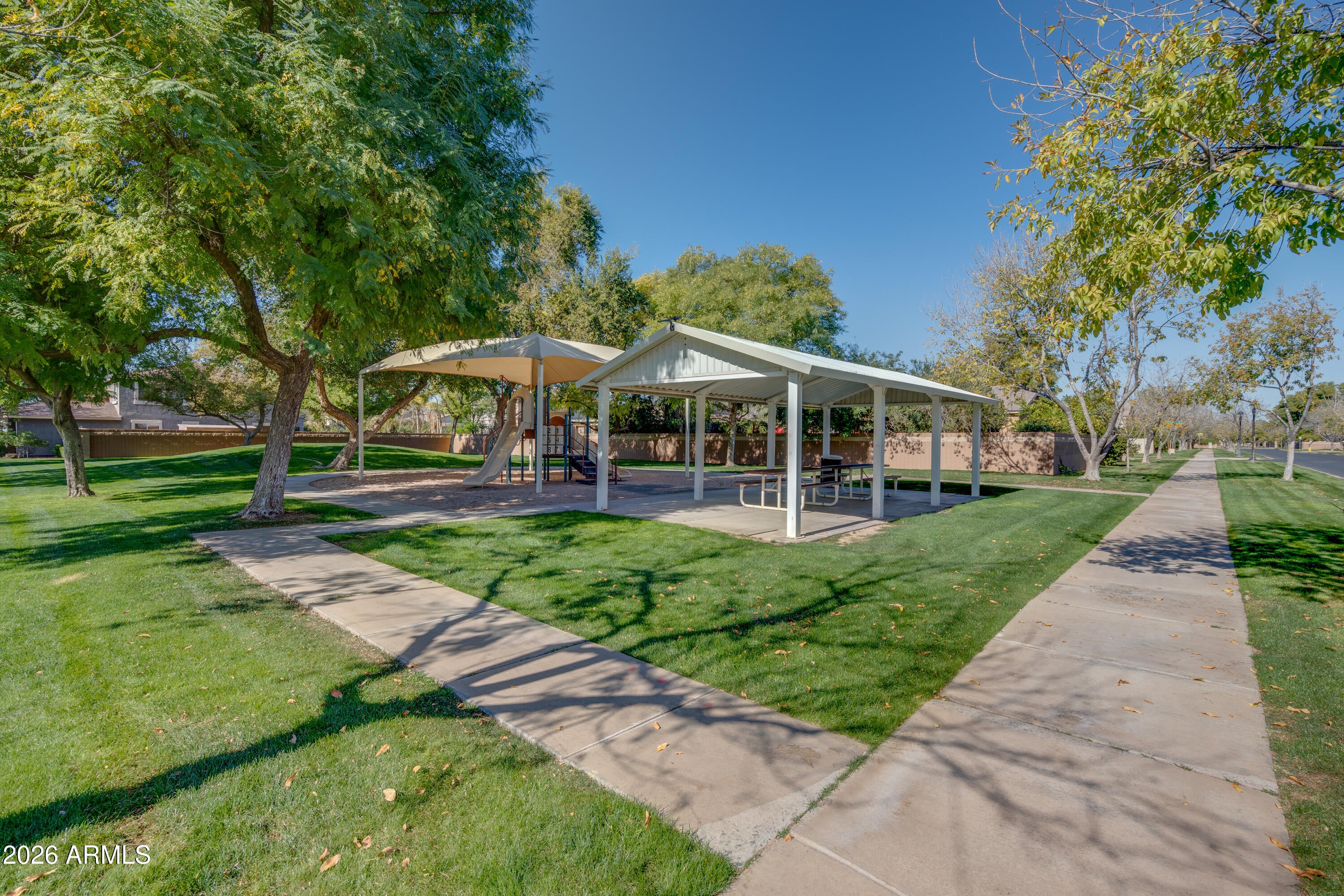 Gilbert, Arizona, 85234, United States, 6 Bedrooms Bedrooms, ,5 BathroomsBathrooms,Residential,Active,2013405