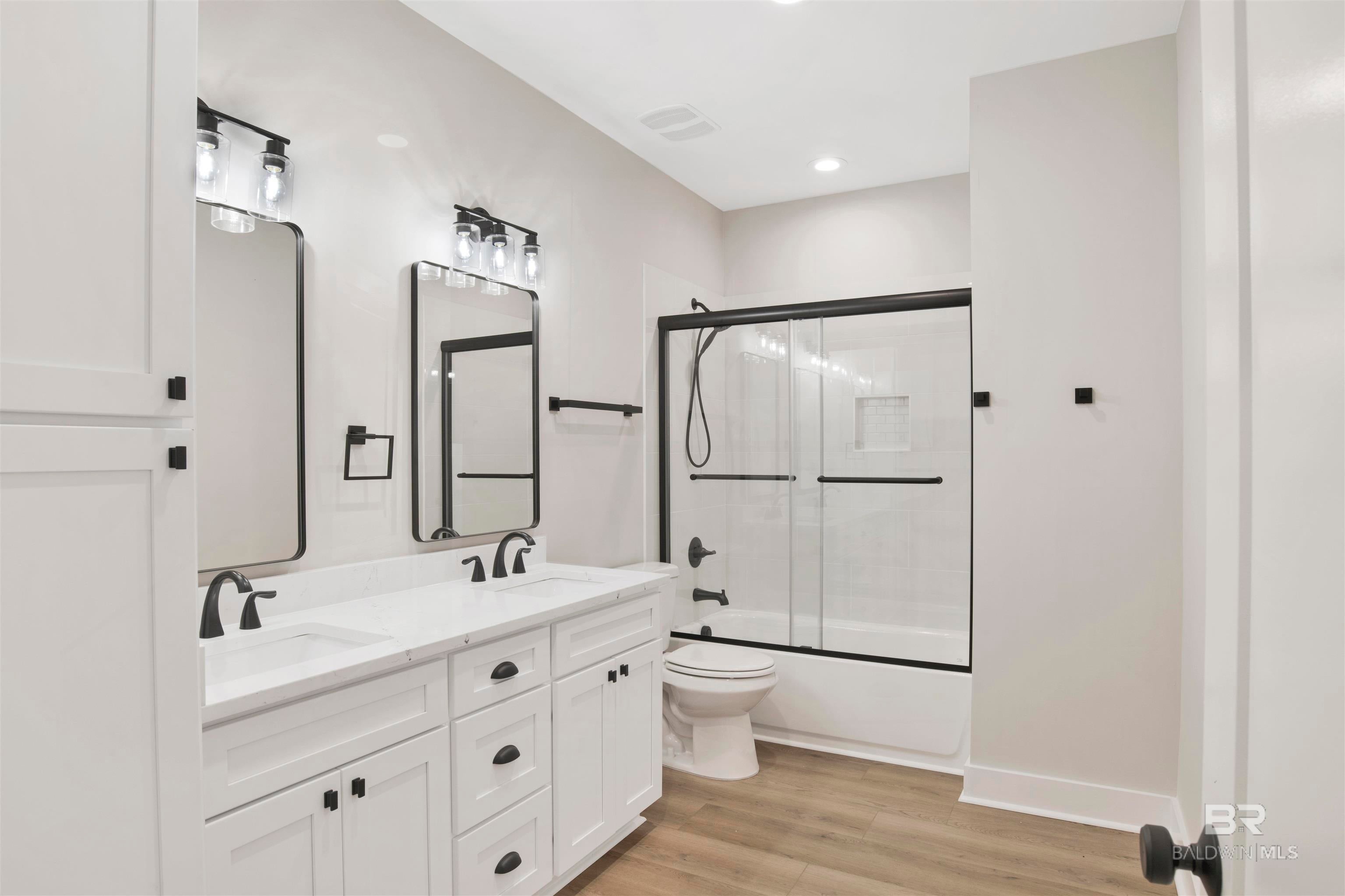 Gulf Shores, Alabama, 36542, United States, 4 Bedrooms Bedrooms, ,4 BathroomsBathrooms,Residential,Active,1954315