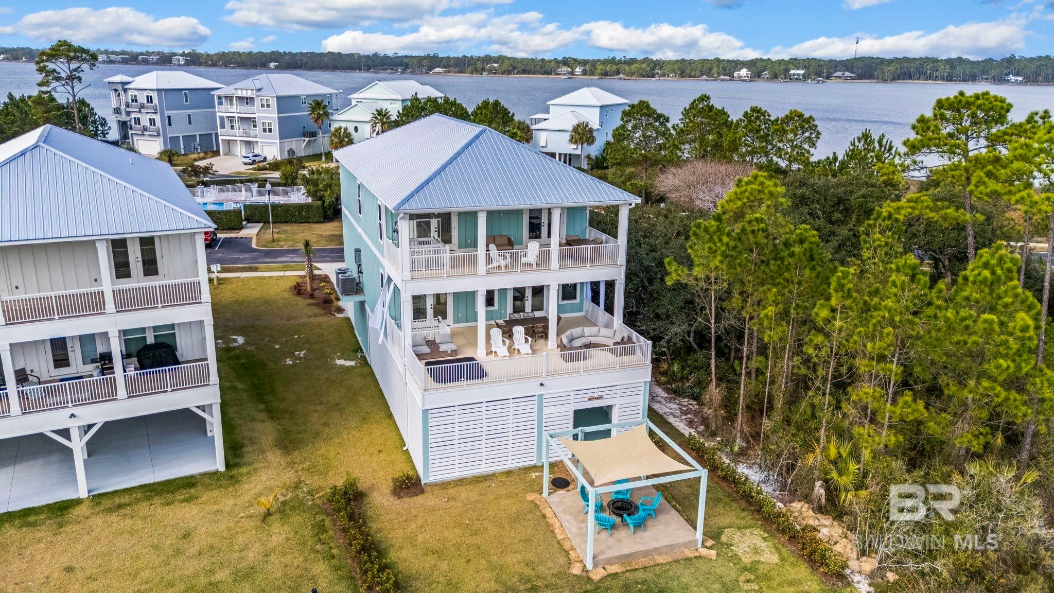 Gulf Shores, Alabama, 36542, United States, 6 Bedrooms Bedrooms, ,4 BathroomsBathrooms,Residential,Active,2009422