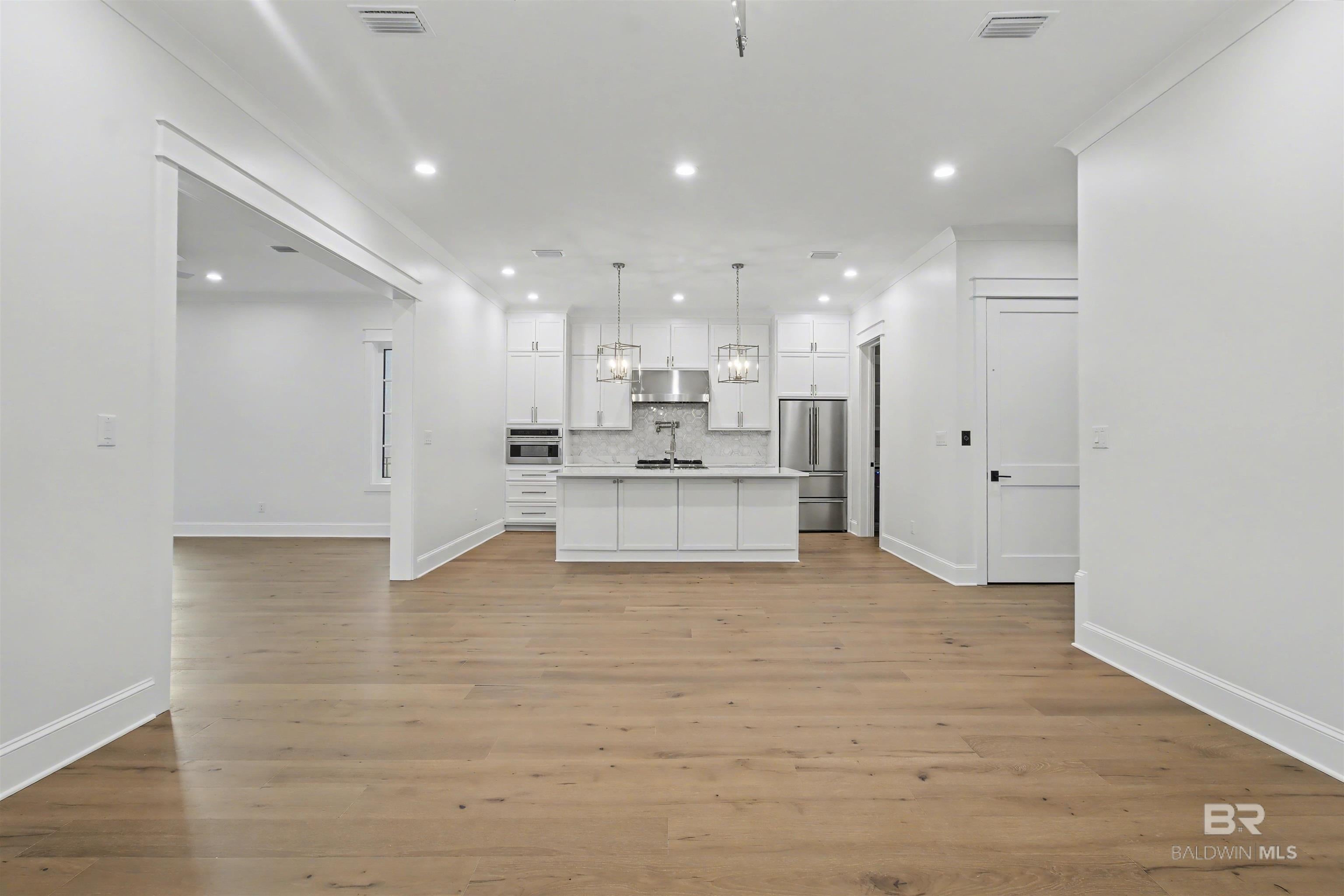 Gulf Shores, Alabama, 36542, United States, 3 Bedrooms Bedrooms, ,4 BathroomsBathrooms,Residential,Active,1992558