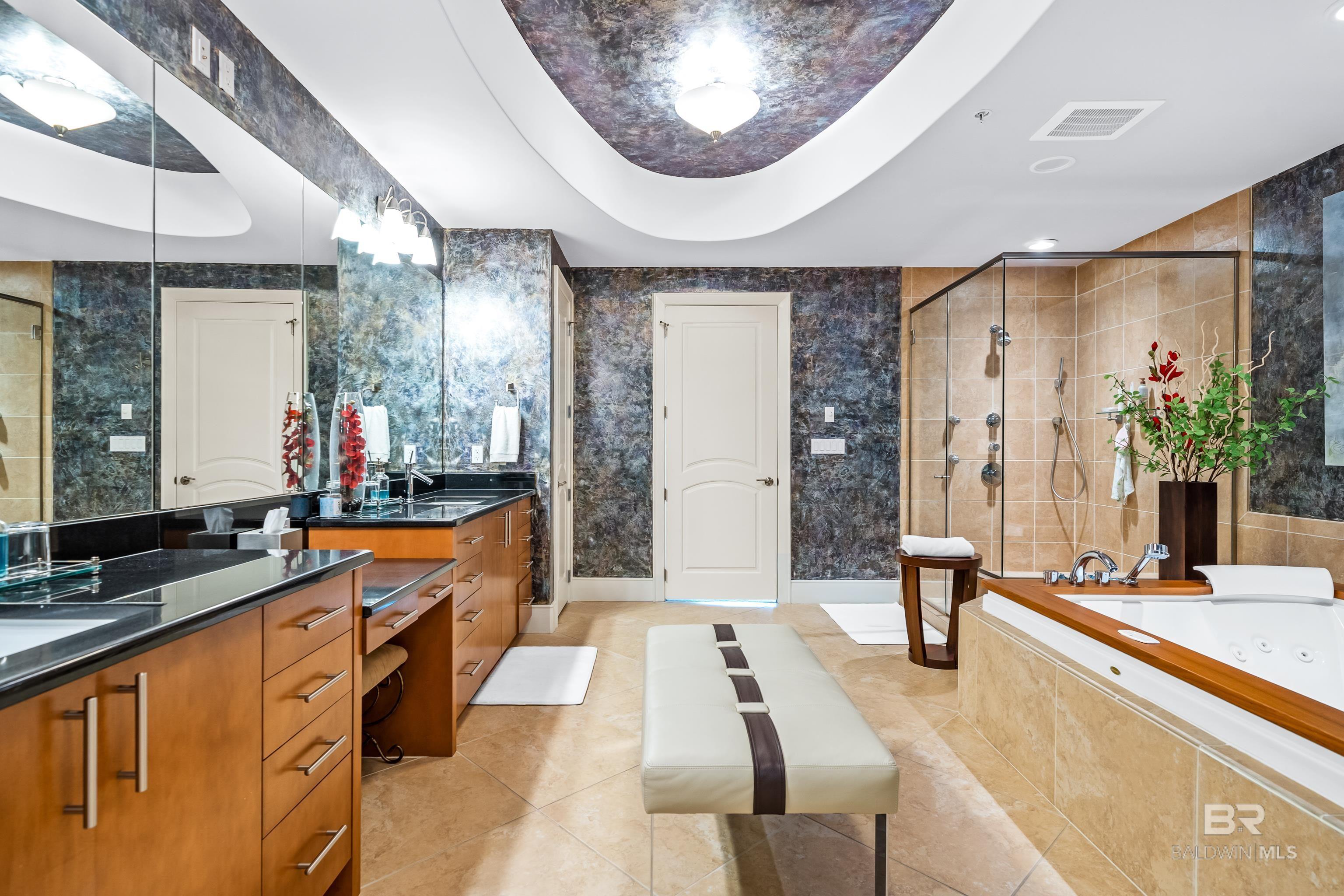 Orange Beach, Alabama, 36561, United States, ,5 BathroomsBathrooms,Residential,Active,1702105