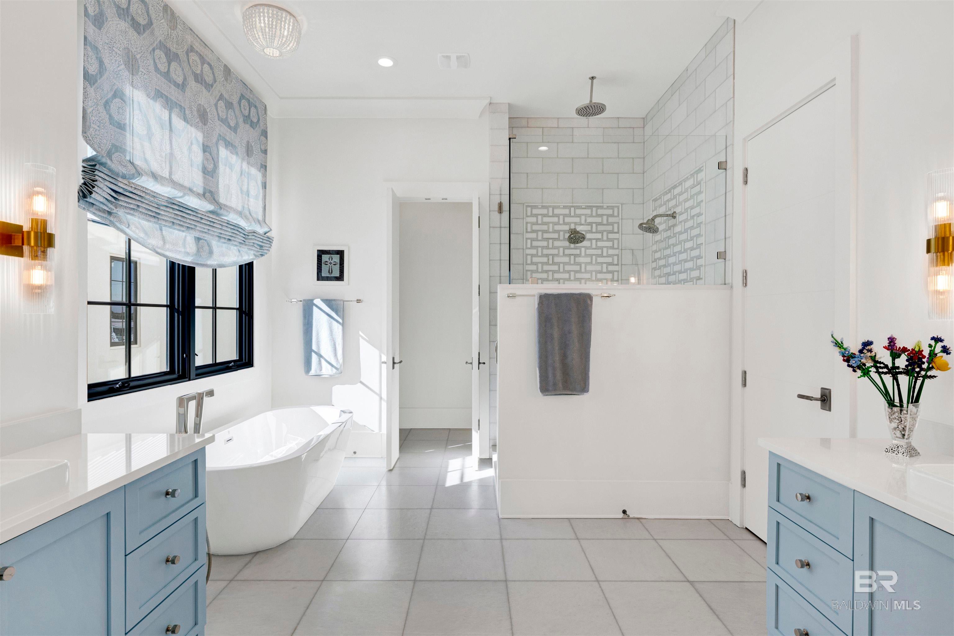 Pensacola, Florida, 32507, United States, 5 Bedrooms Bedrooms, ,6 BathroomsBathrooms,Residential,Active,2015821