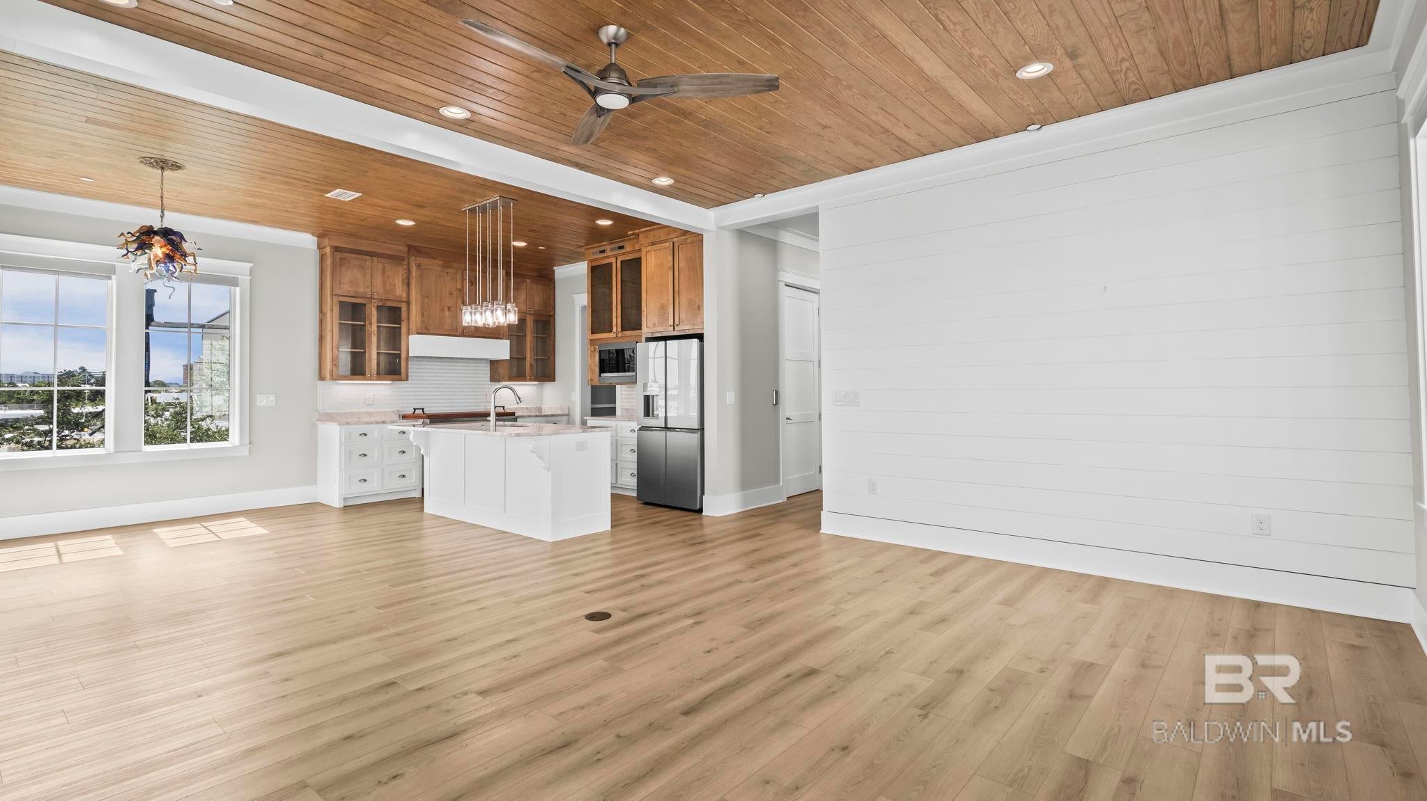 Orange Beach, Alabama, 36561, United States, 5 Bedrooms Bedrooms, ,5 BathroomsBathrooms,Residential,Active,1889336